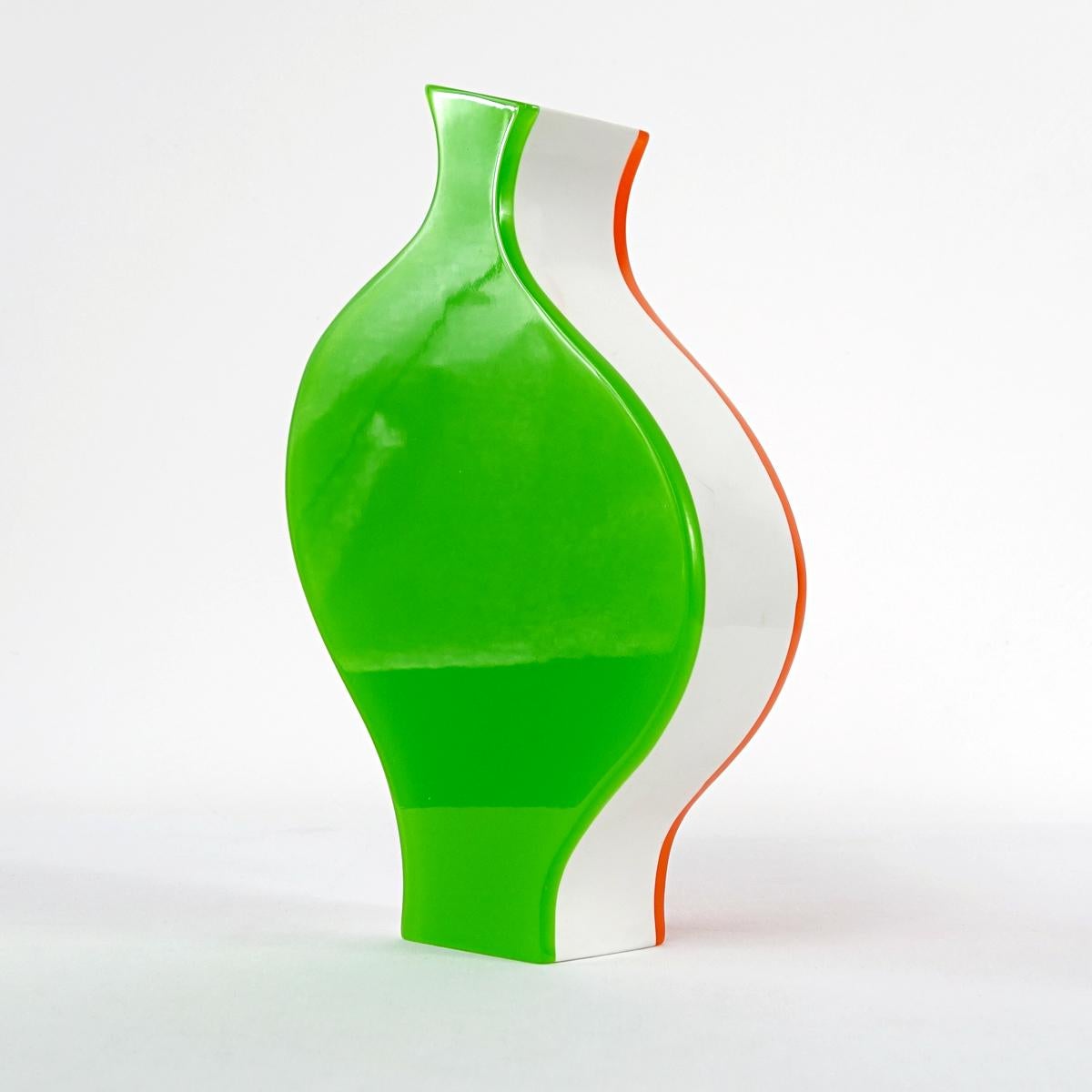 Late 20th Century Set of Three Colorful Stylized Plexiglass Vases by Villeroy & Boch For Sale