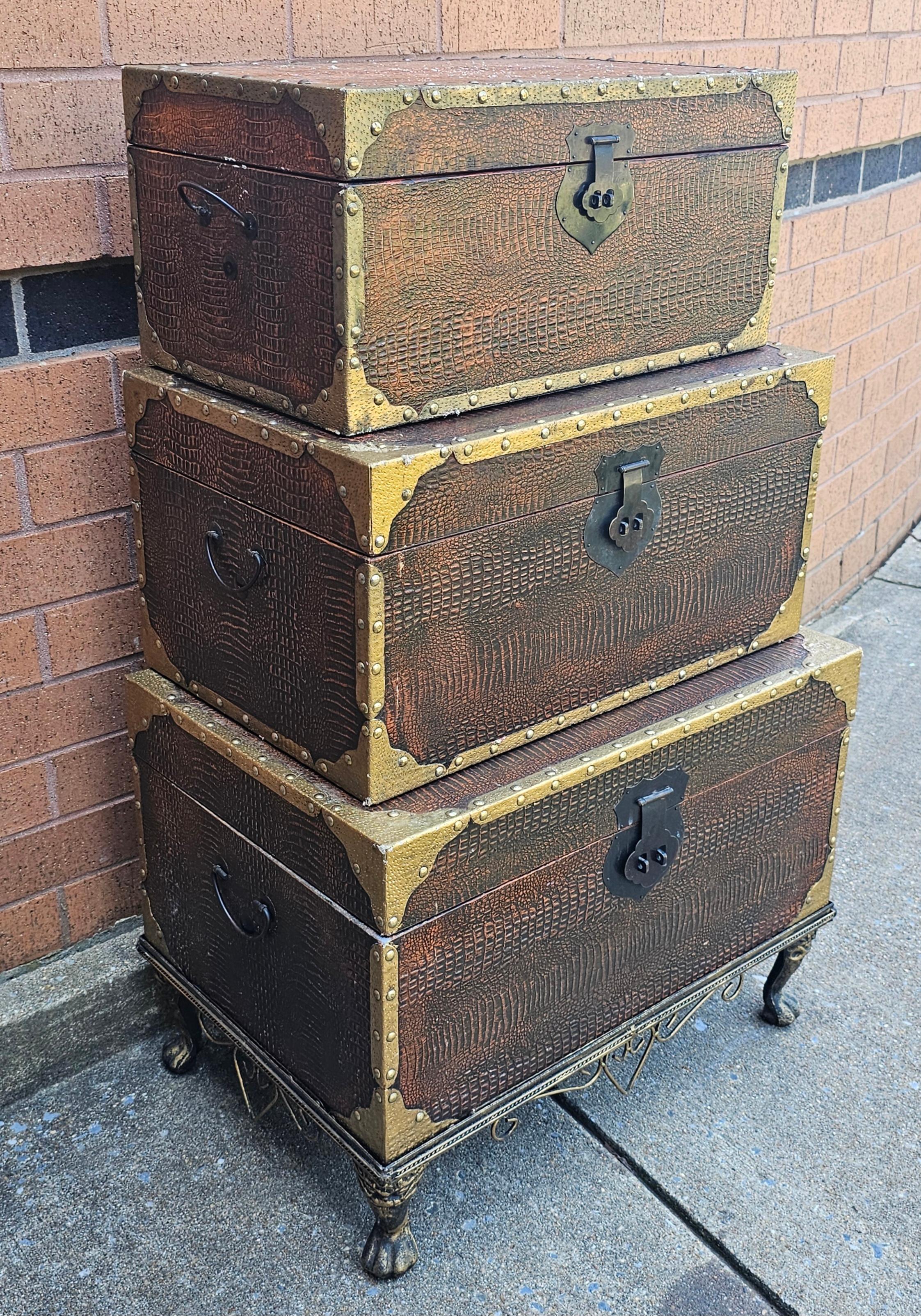Other Set of Three Contemporary Graduated Stacking Storage Chests on Base For Sale