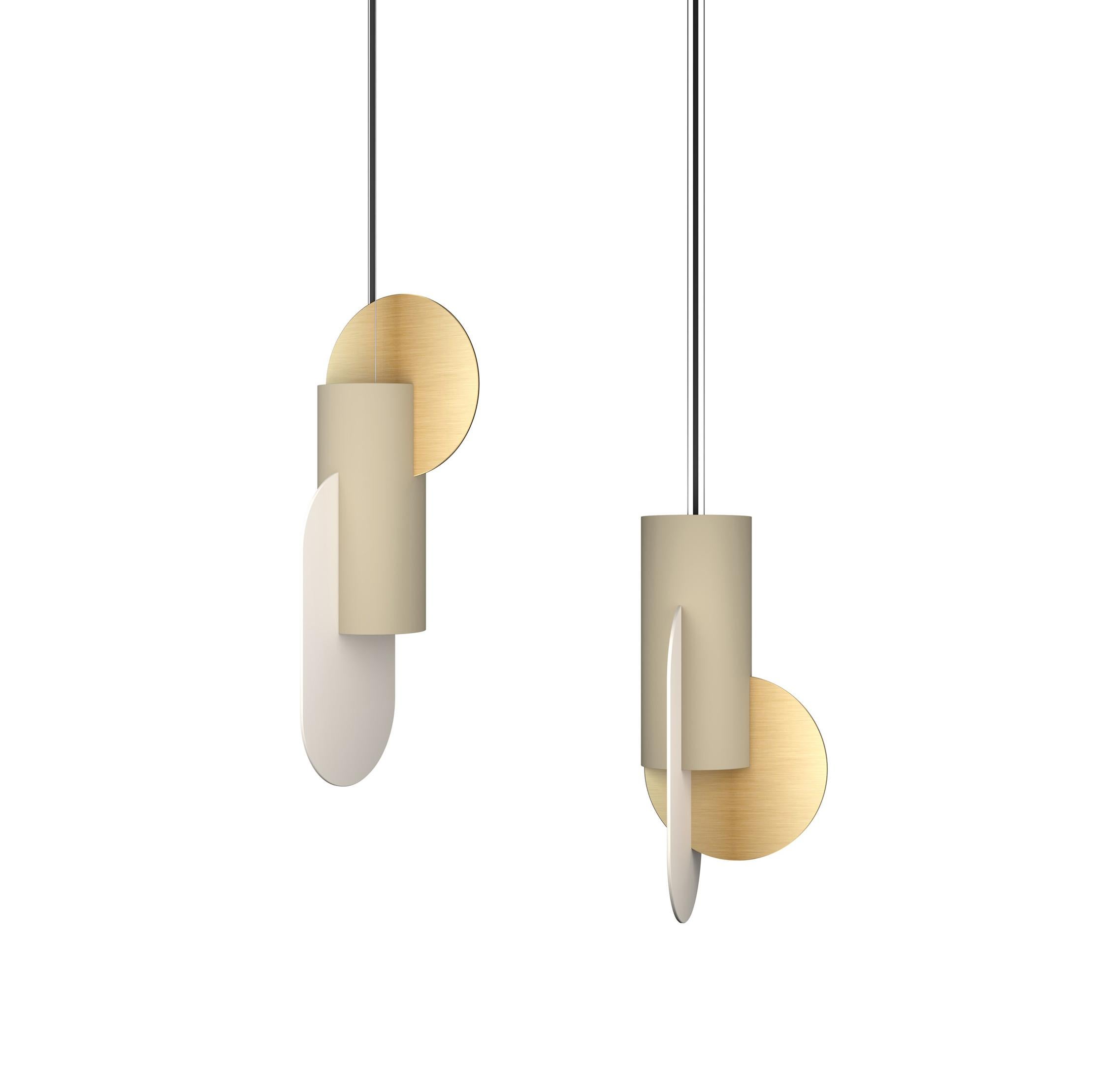 Ucraino Set di tre lampade a sospensione contemporanee Suprematic CS6 di NOOM in ottone e acciaio in vendita