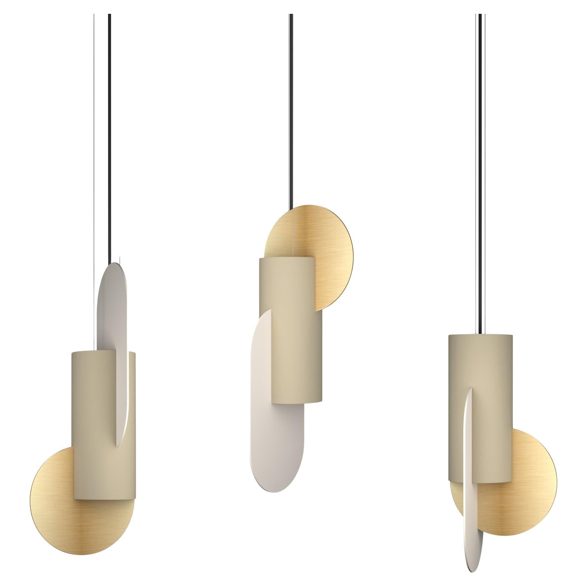 Set di tre lampade a sospensione contemporanee Suprematic CS6 di NOOM in ottone e acciaio in vendita