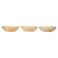 Set di tre ciotole decorative in stile country in canna intrecciata vintage nei toni del crema
