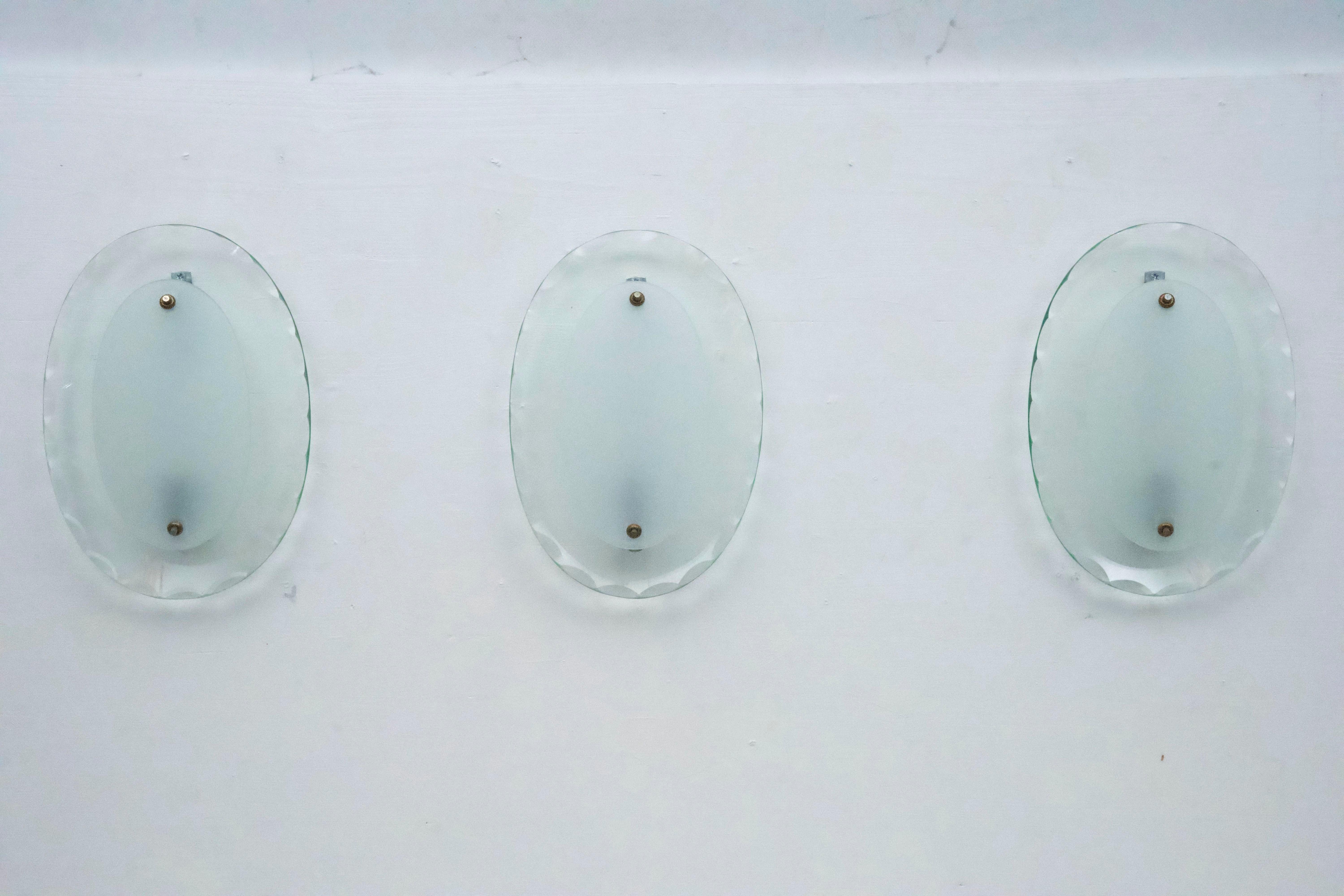 Set of Three Curved Glass Sconces by Cristal Art, Italy, 1960s For Sale 1