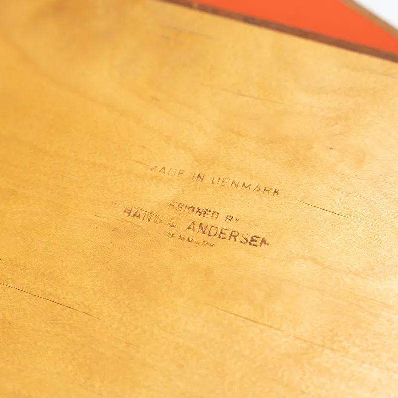 Mid-Century moderno Set di tre tavolini danesi della metà del secolo scorso con piano in laminato in vendita