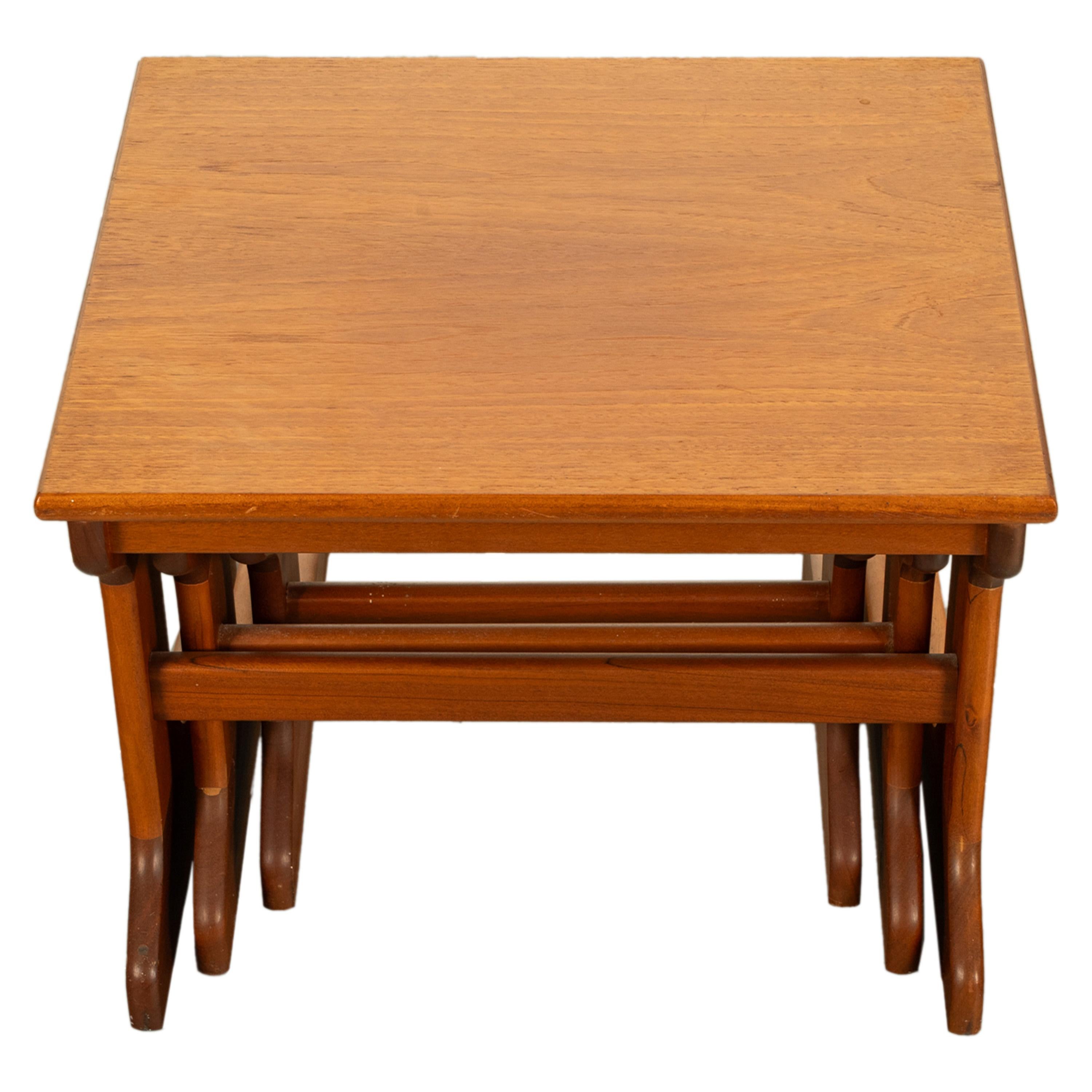 Set of Three Danish Mid Century Modern Teak Nesting Side Coffee Tables 1960s For Sale 9