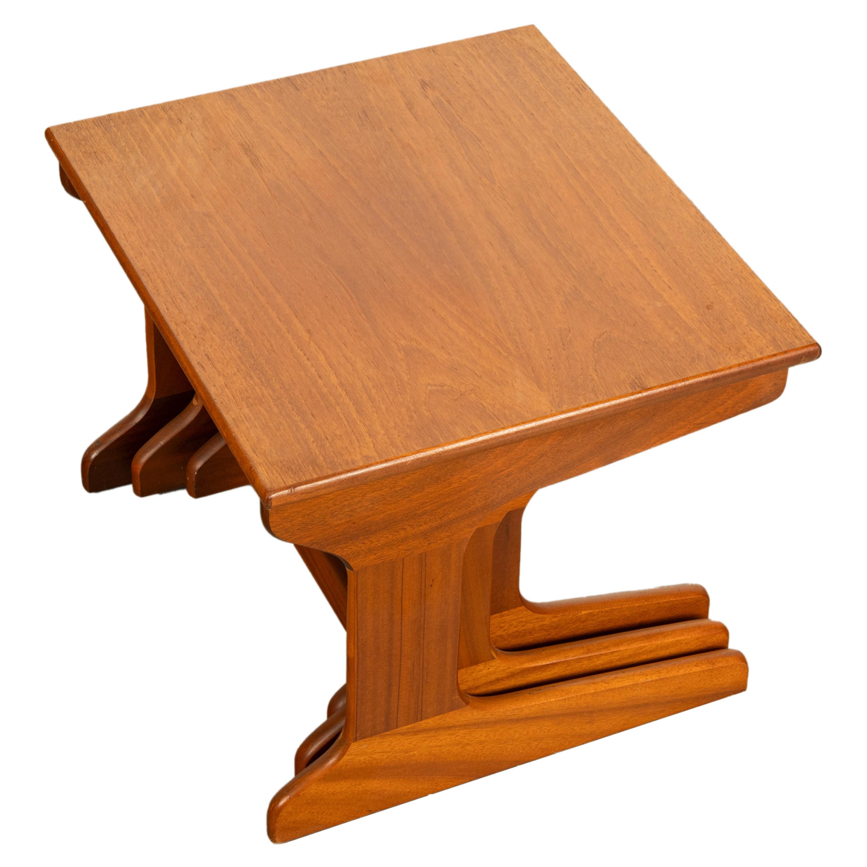 Set of Three Danish Mid Century Modern Teak Nesting Side Coffee Tables 1960s For Sale 11