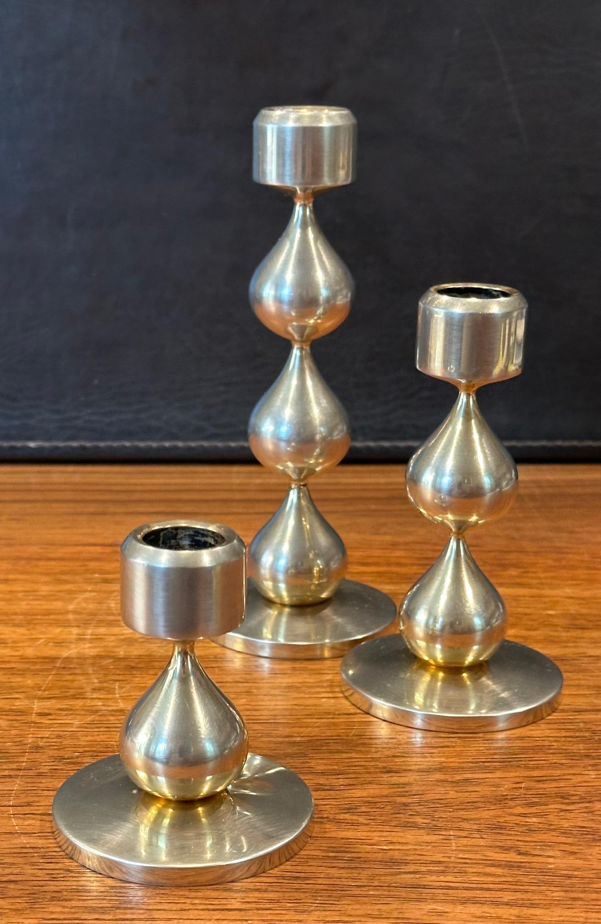 Juego de tres candeleros daneses modernos chapados en oro de 24 quilates de Hugo Asmussen en venta 3