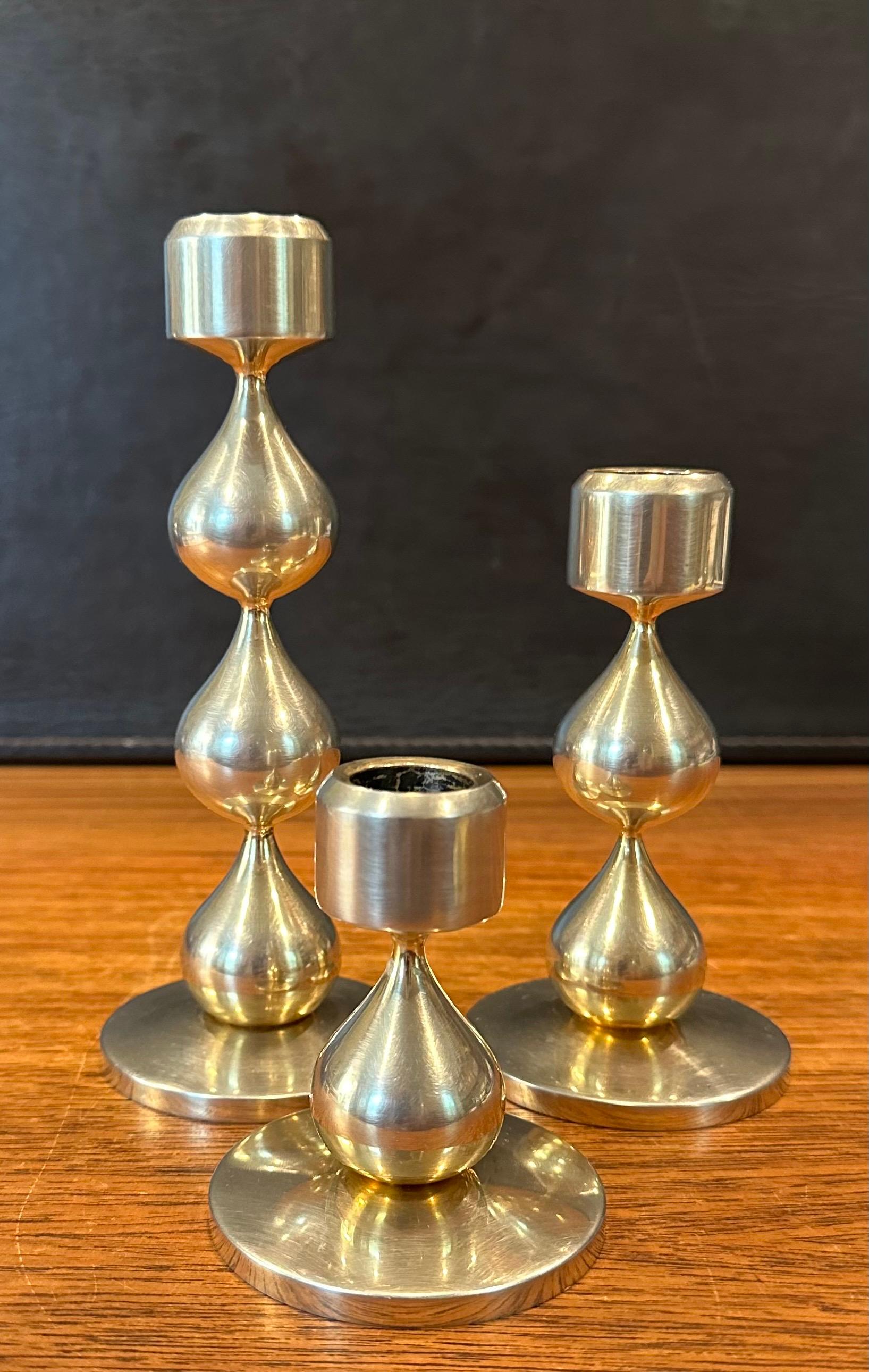 Juego de tres candeleros daneses modernos chapados en oro de 24 quilates de Hugo Asmussen en venta 2