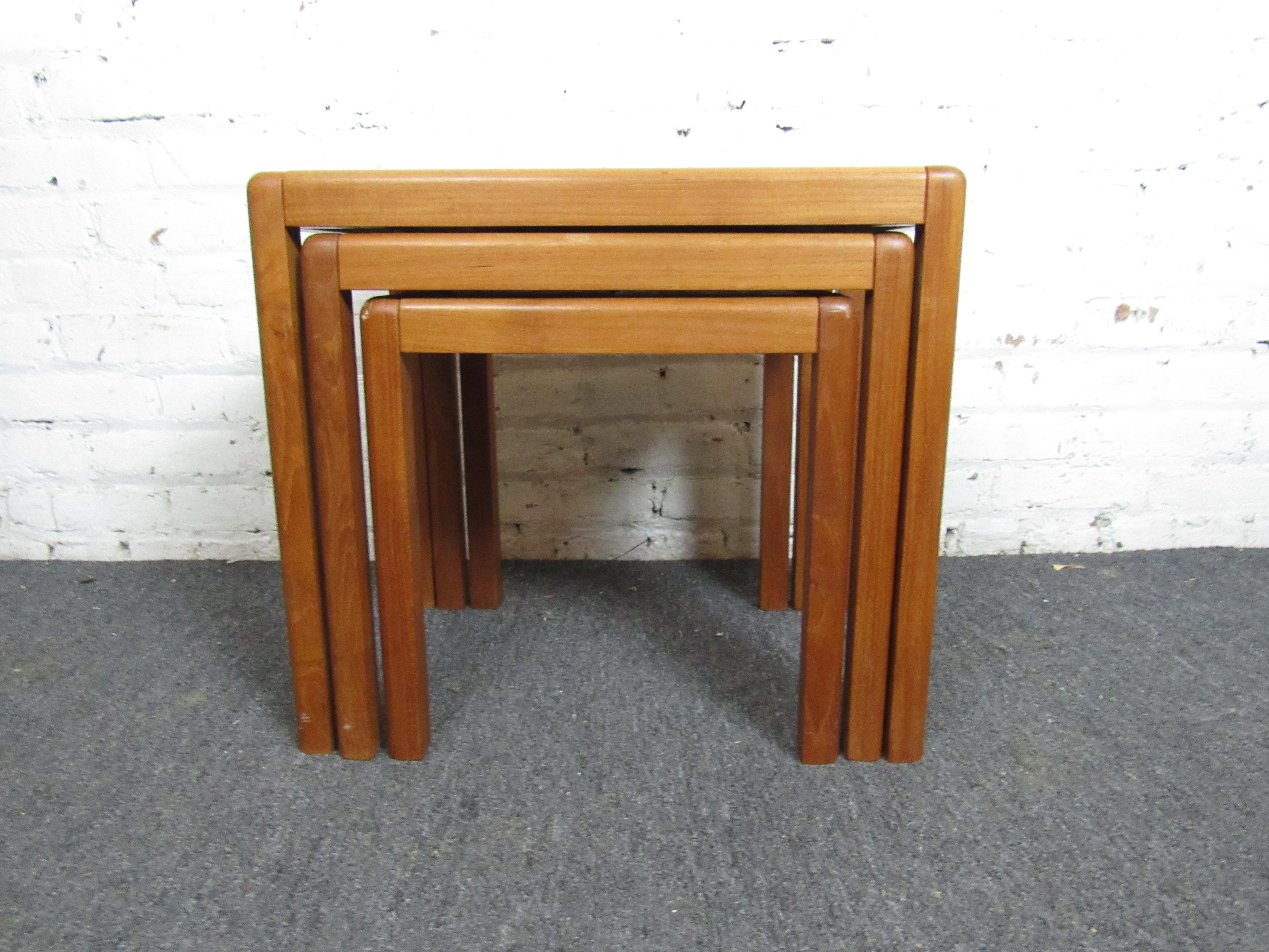 Mid-Century Modern Set of Three Danish Tile Top Nesting Tables For Sale