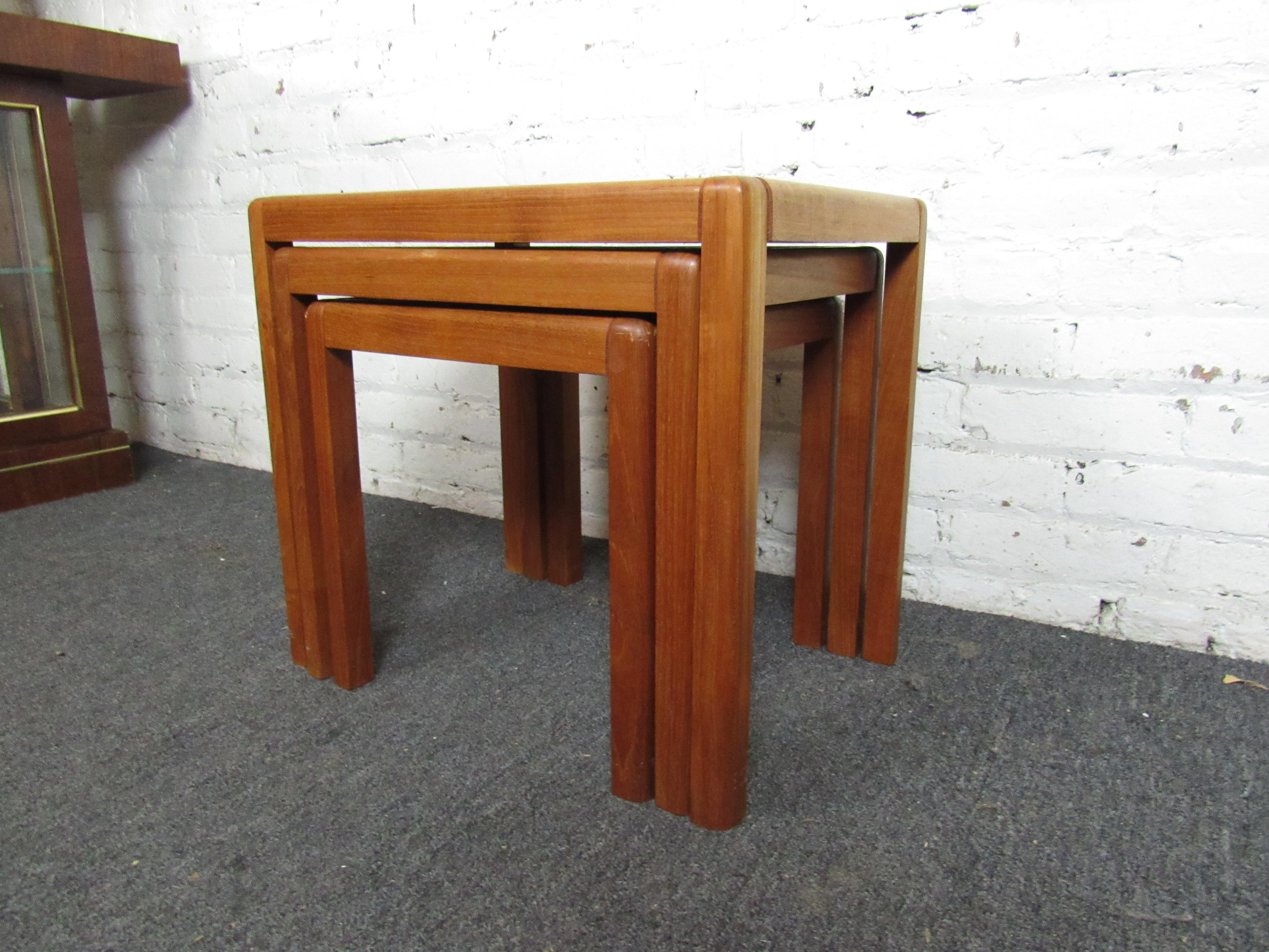 Set of Three Danish Tile Top Nesting Tables In Good Condition For Sale In Brooklyn, NY
