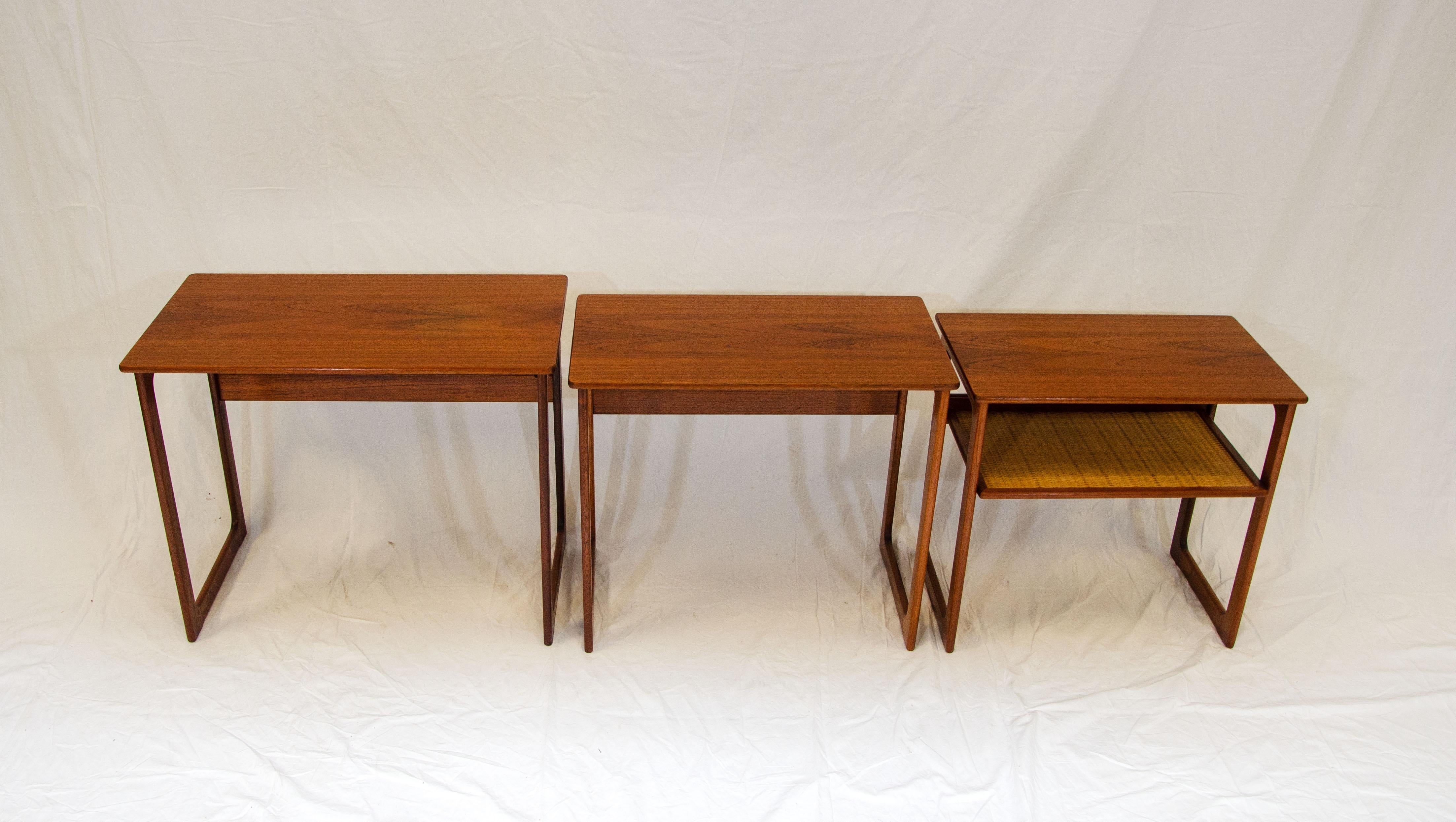 Set of Three Danish Teak Nesting Tables, CFC Silkeborg For Sale 3