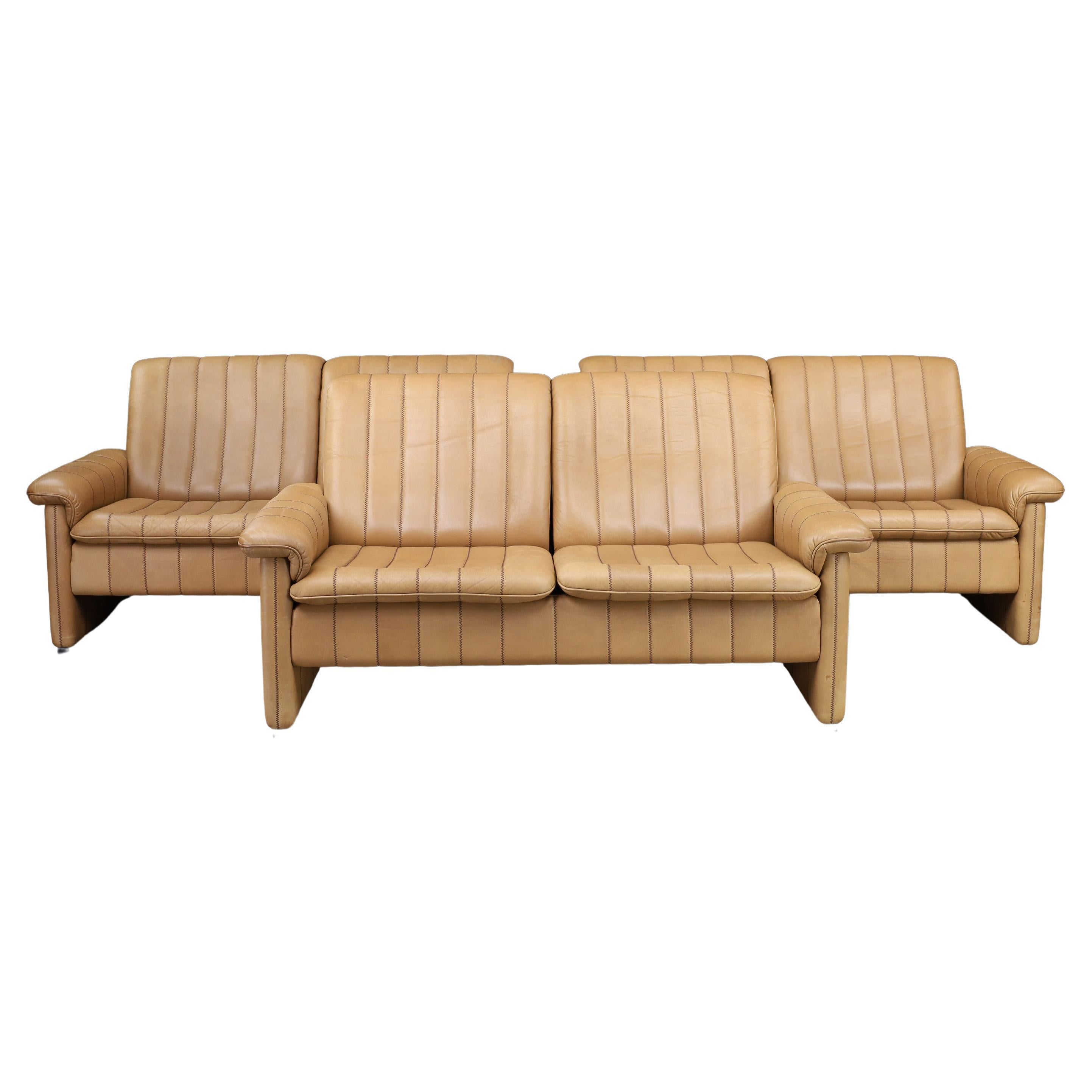 Ensemble de trois canapés De Sede DS-83 en cuir fauve, Suisse, années 1970