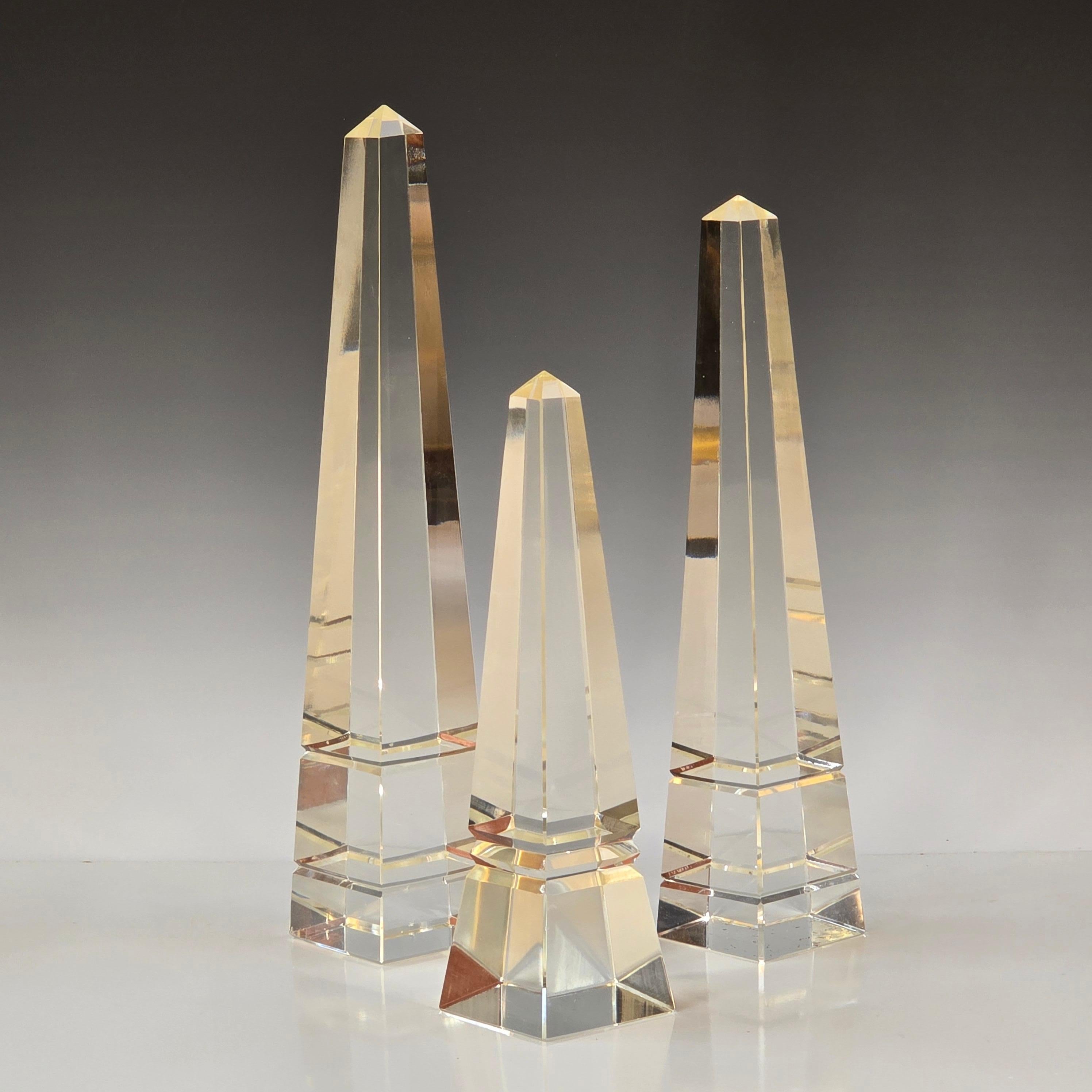 Set of Three Decorative Cut Crystal Obelisks For Sale 7