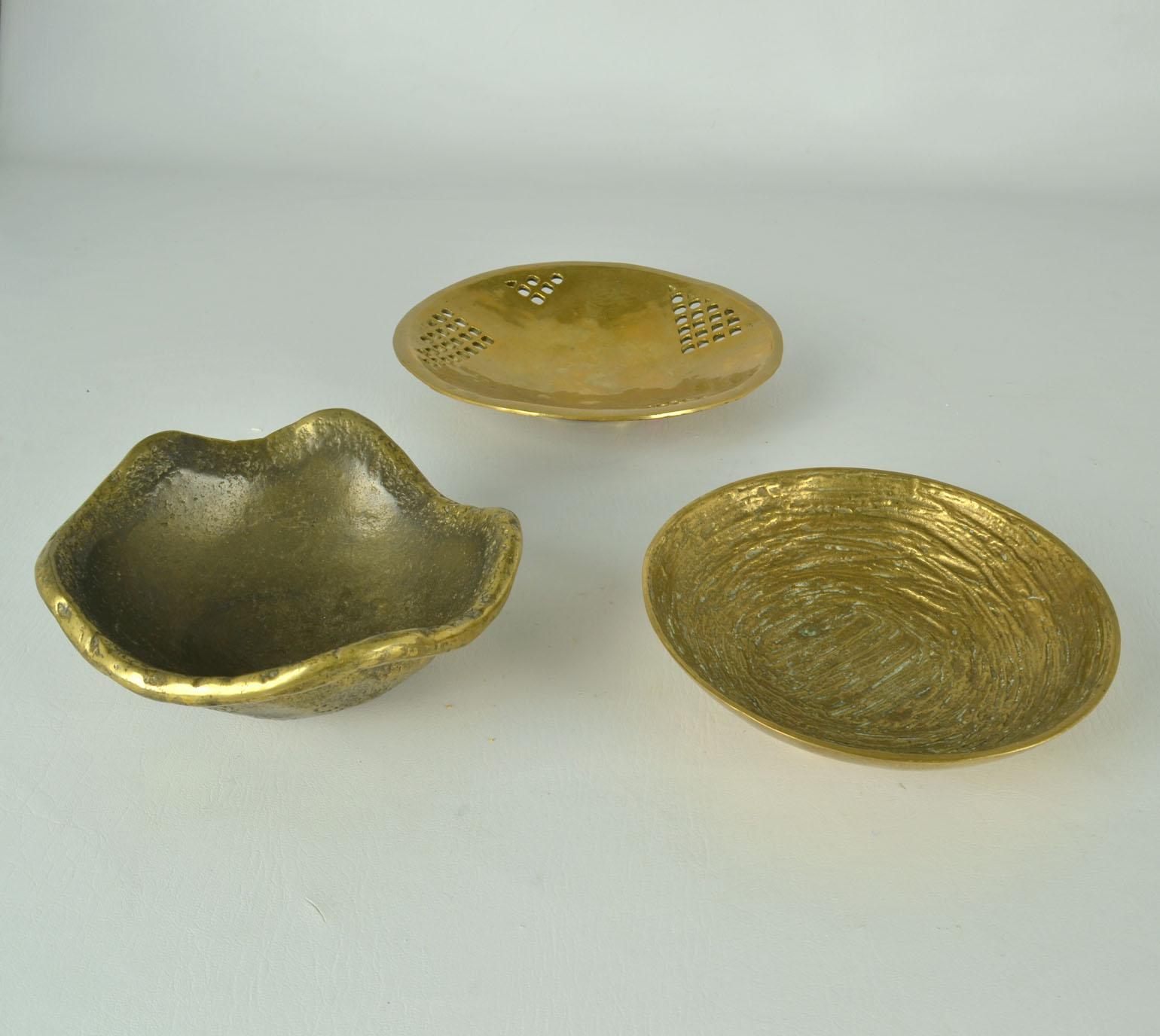 Set of Three Decorative Organic Bronze Bowls, 1970's In Excellent Condition For Sale In London, GB