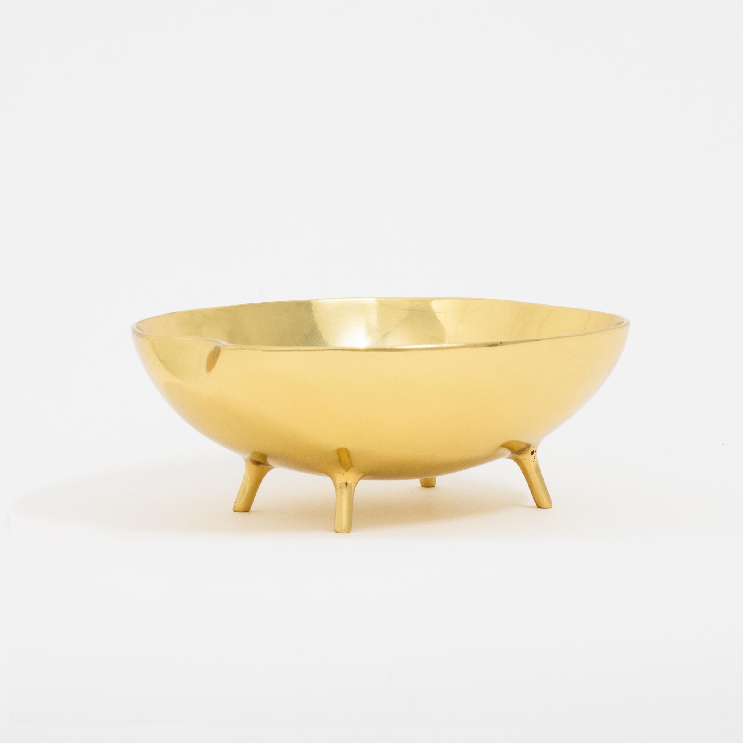 Organic Modern Set of Three Decorative Polished Brass Bowls Vide-Poche
