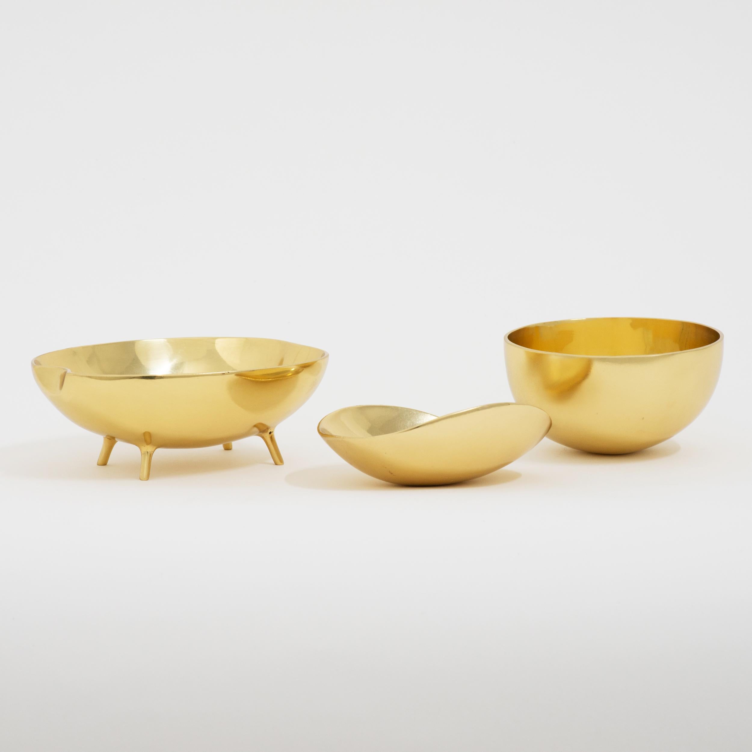Ensemble de trois bols décoratifs en laiton poli Vide-Poche en vente 1