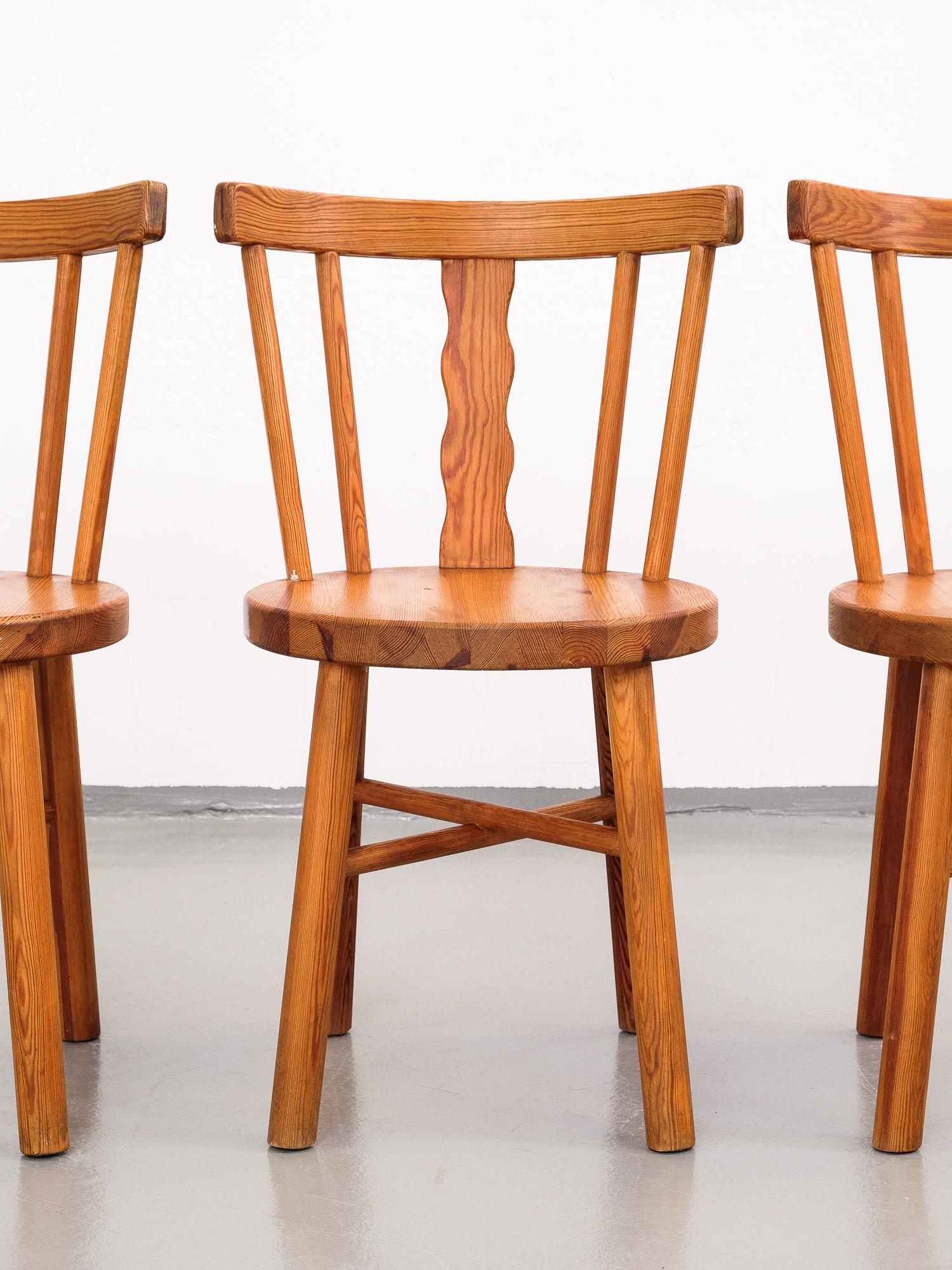 Scandinavian Modern Set of Three Dining Chairs in Pine, Sweden