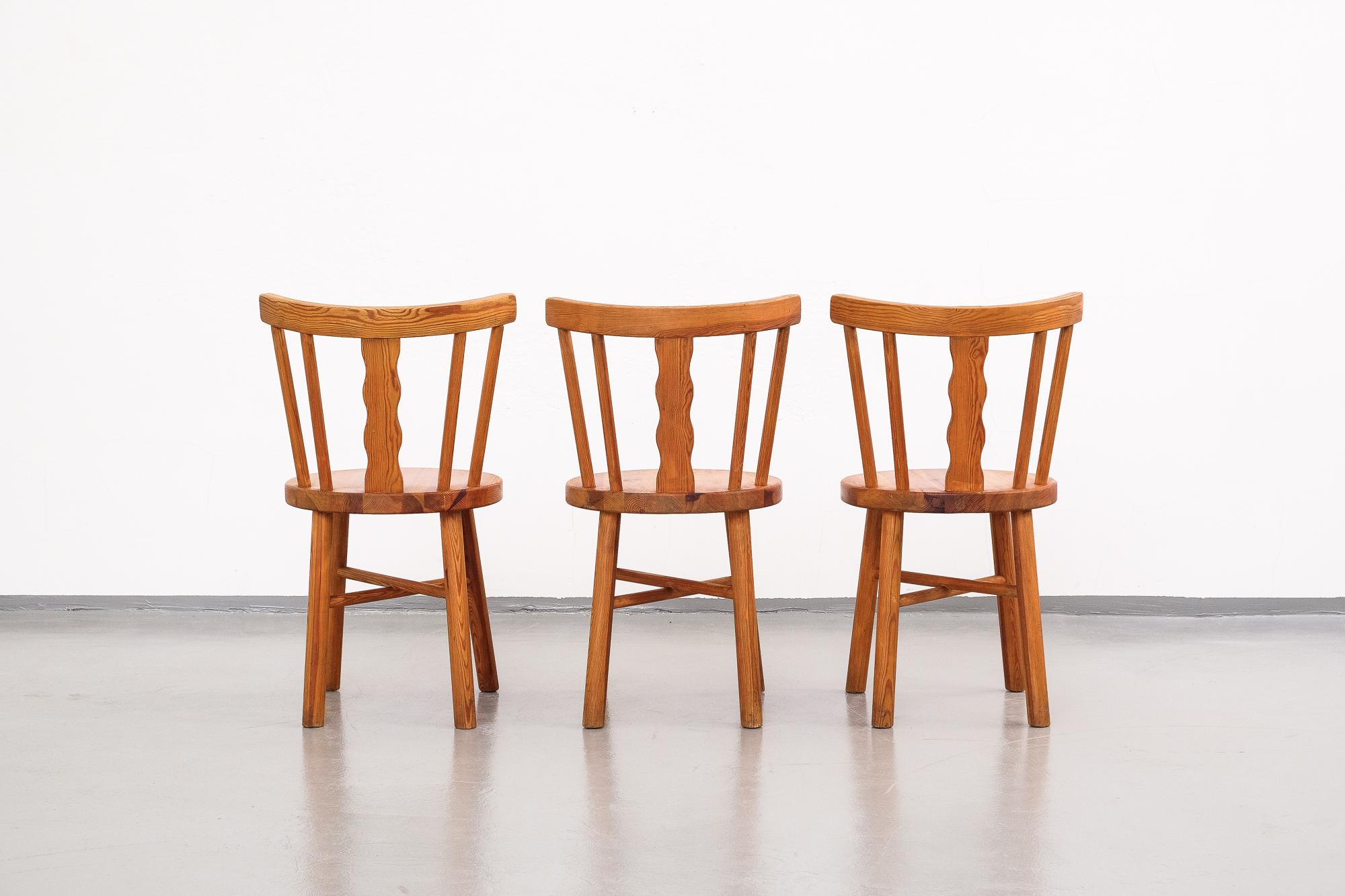 Set of Three Dining Chairs in Pine, Sweden 3