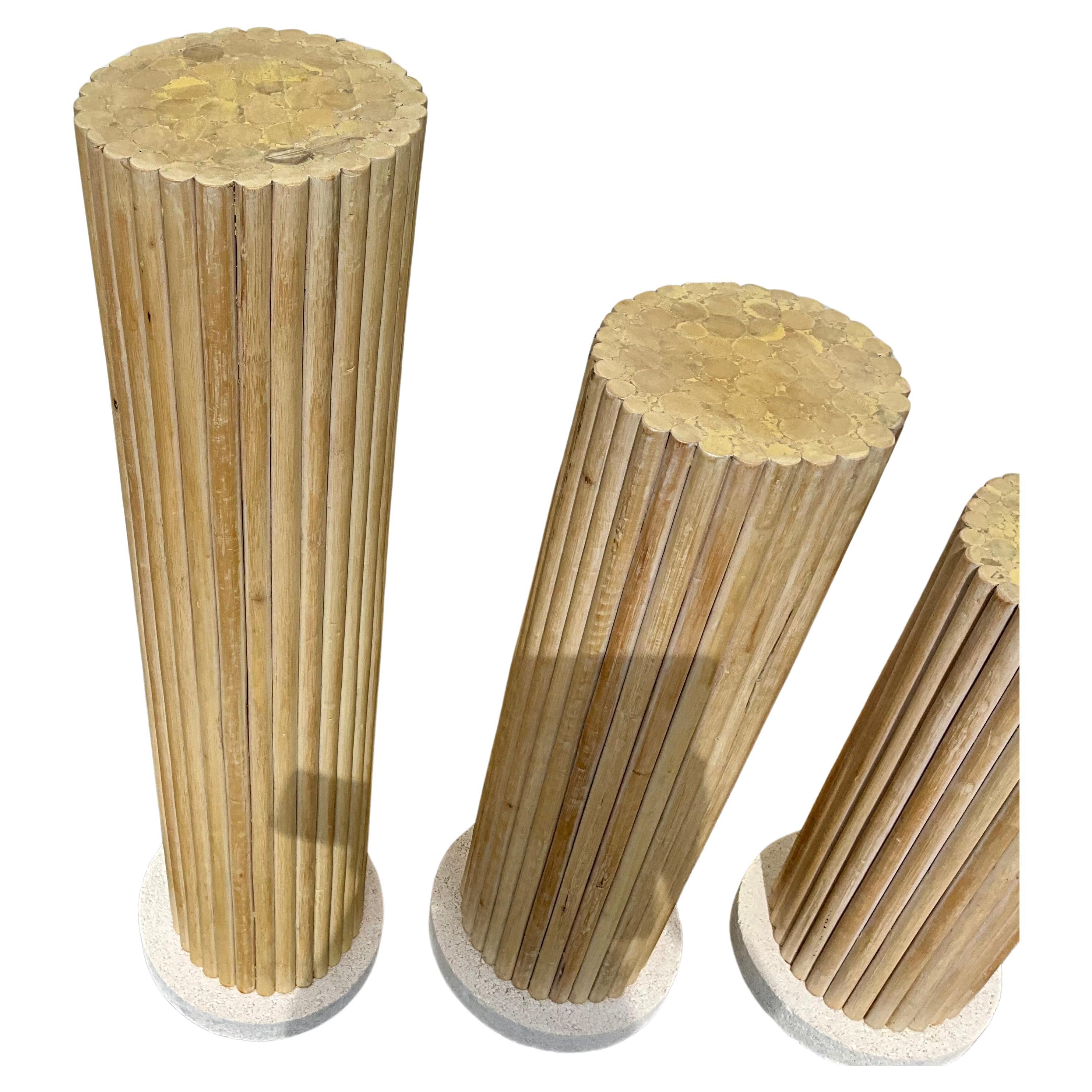 Set aus drei Dübelholzsockeln, ca. 1980er Jahre (Beton) im Angebot