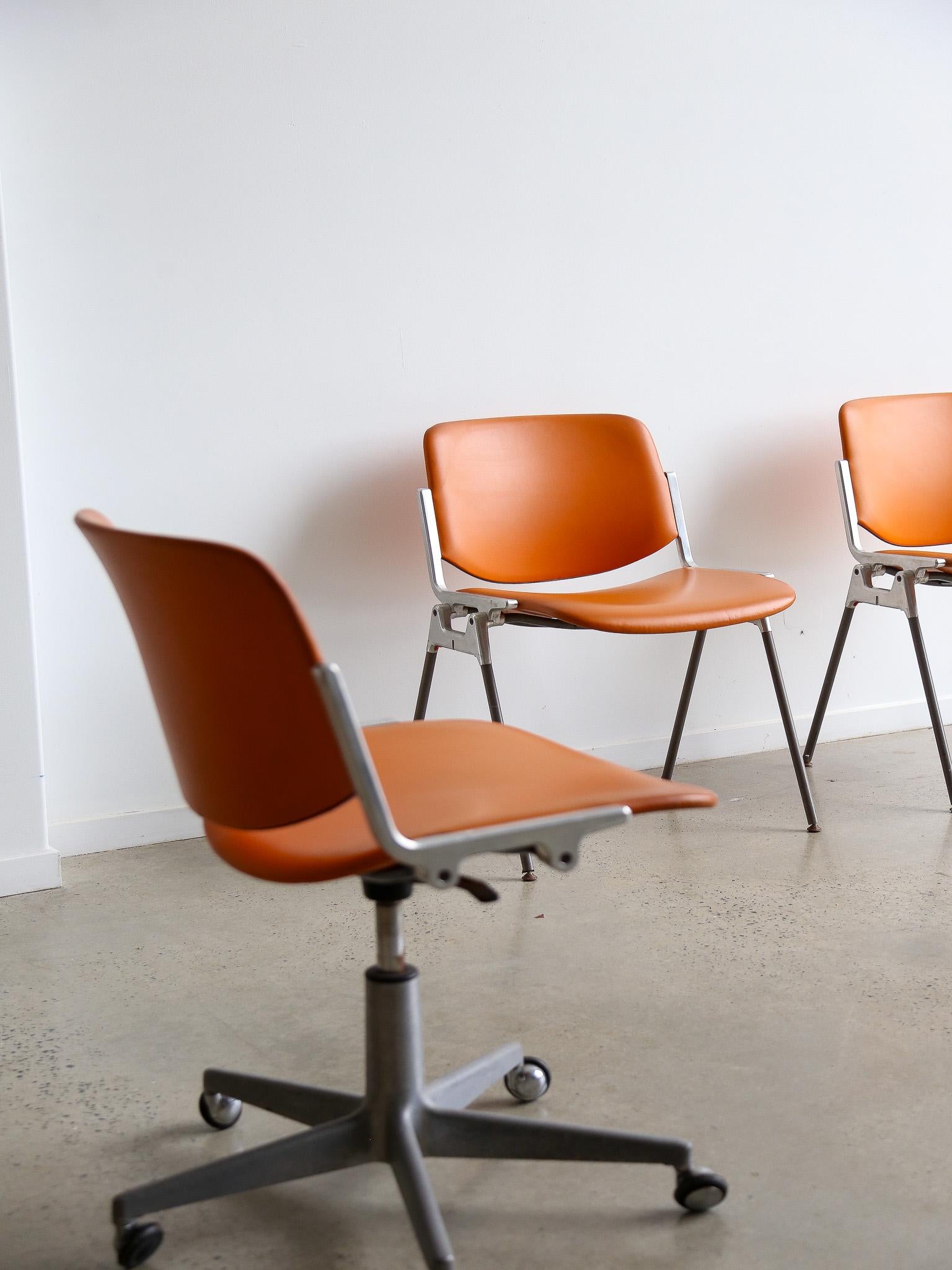 Aluminum Set of Three DSC 106 Office chairs by Giancarlo Piretti for Castelli For Sale