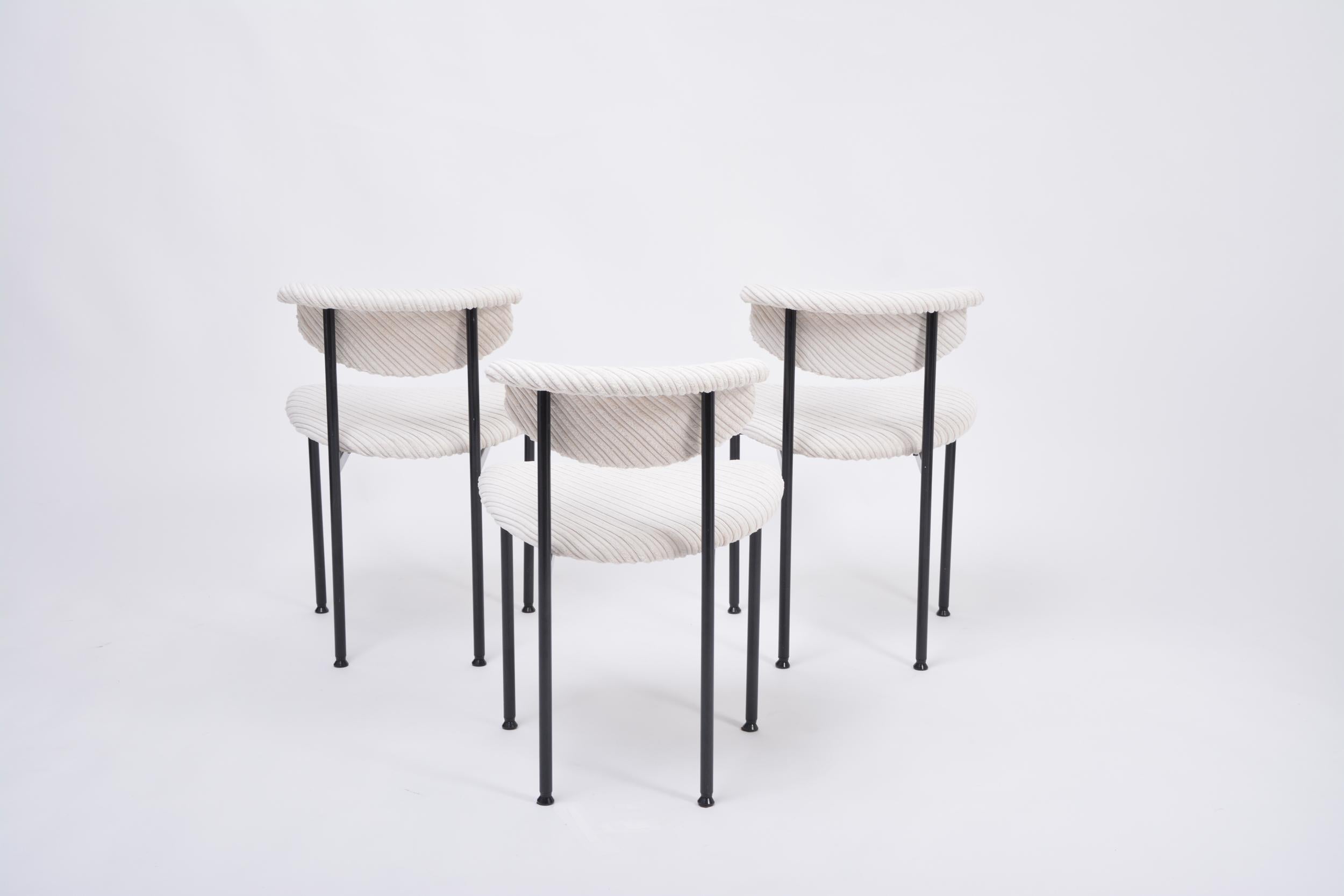 Set of Three White Dutch Reupholstered Alpha Chairs Designed by Rudolf Wolf For Sale 2