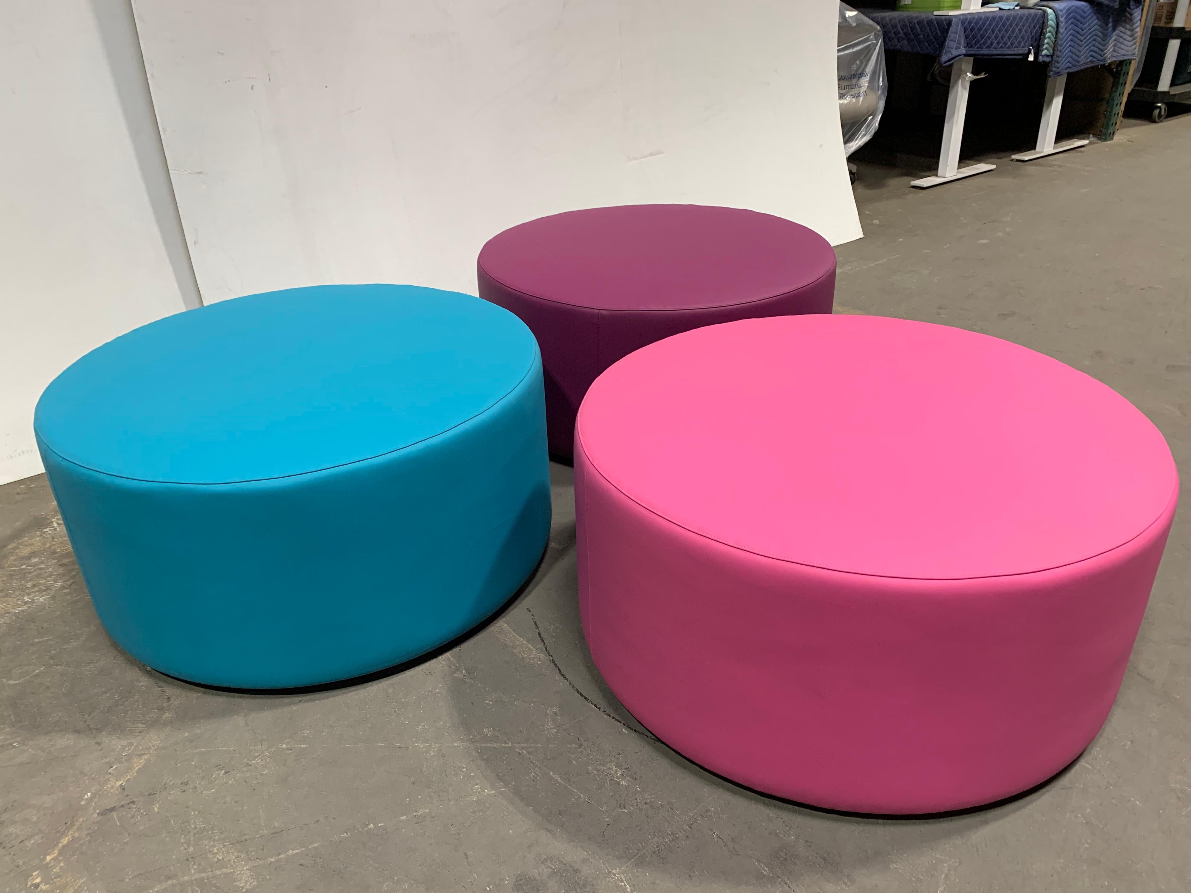 Set aus drei Kerman Poufs von Philipp Mainzer + Farah Ebrahimi in STOCK im Angebot 7