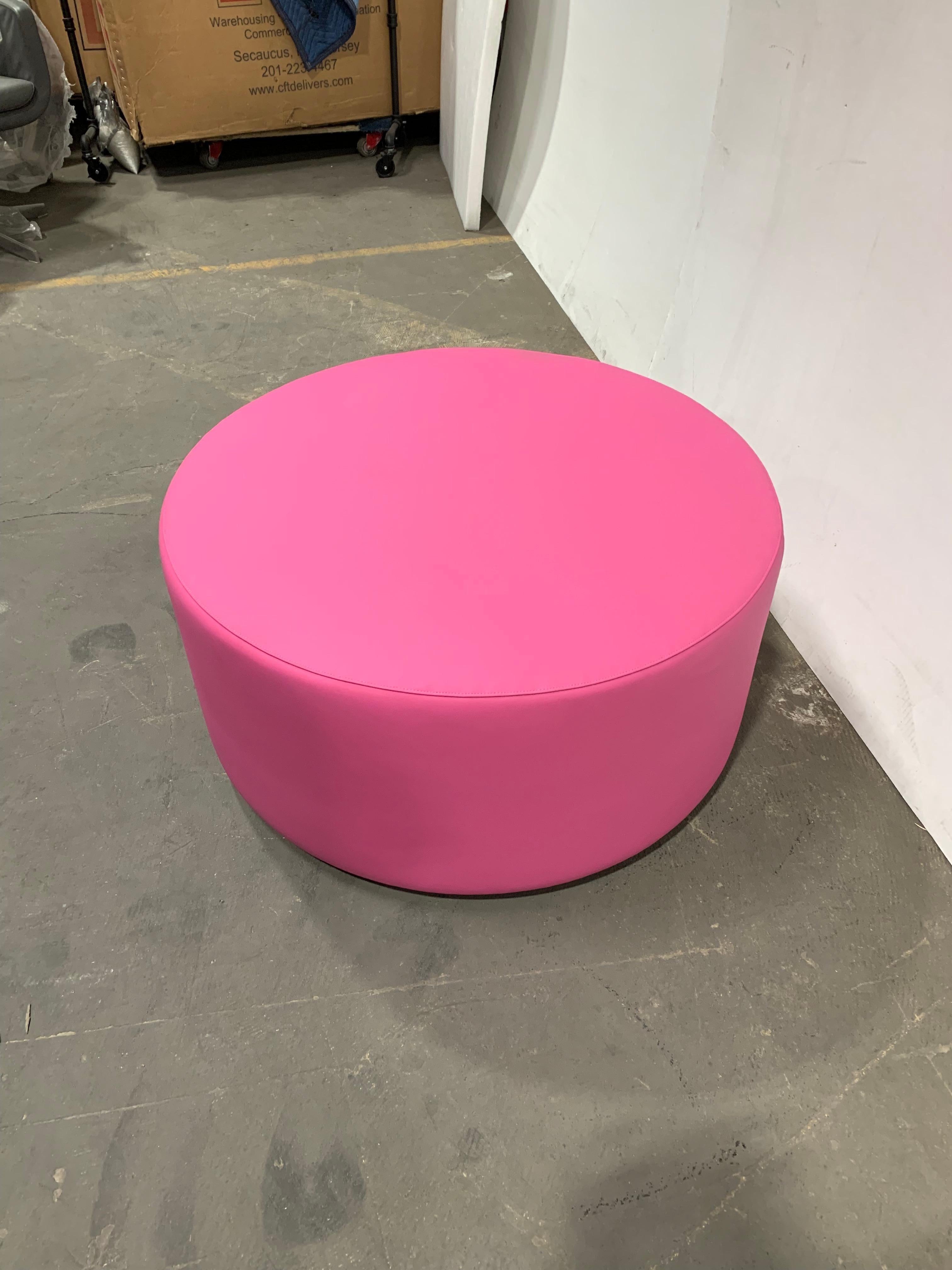Set aus drei Kerman Poufs von Philipp Mainzer + Farah Ebrahimi in STOCK (Stoff) im Angebot