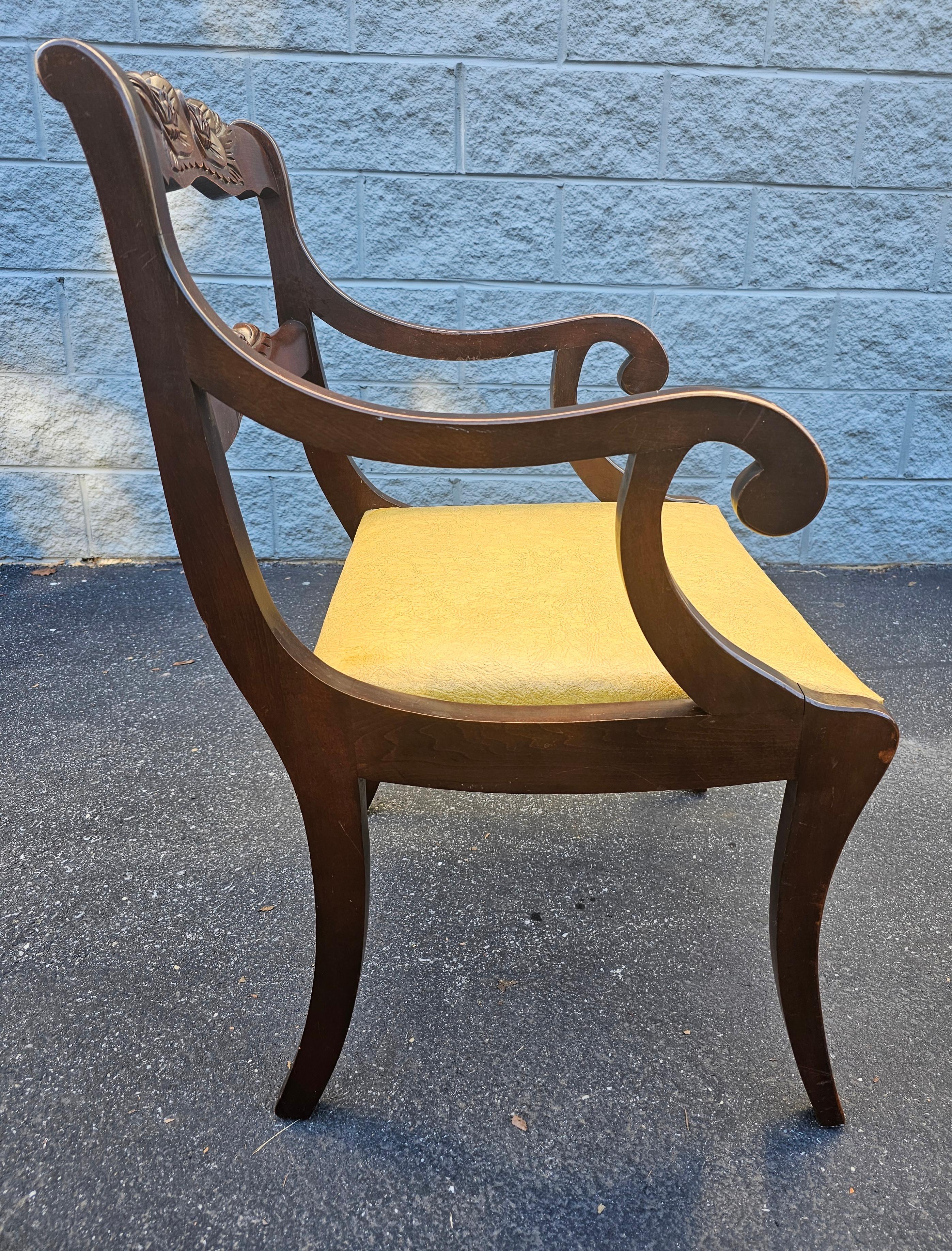 American Set of Three Early 20th Century Carved Mahogany Duncan Phyfe Chairs For Sale