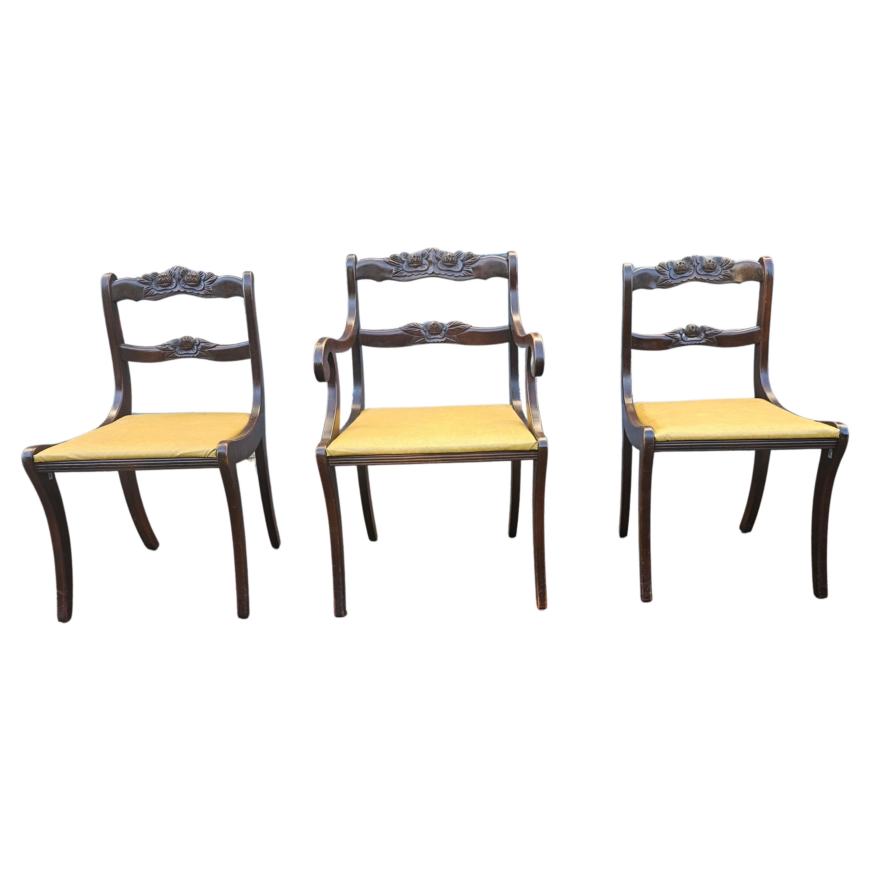 Set of Three Early 20th Century Carved Mahogany Duncan Phyfe Chairs For Sale