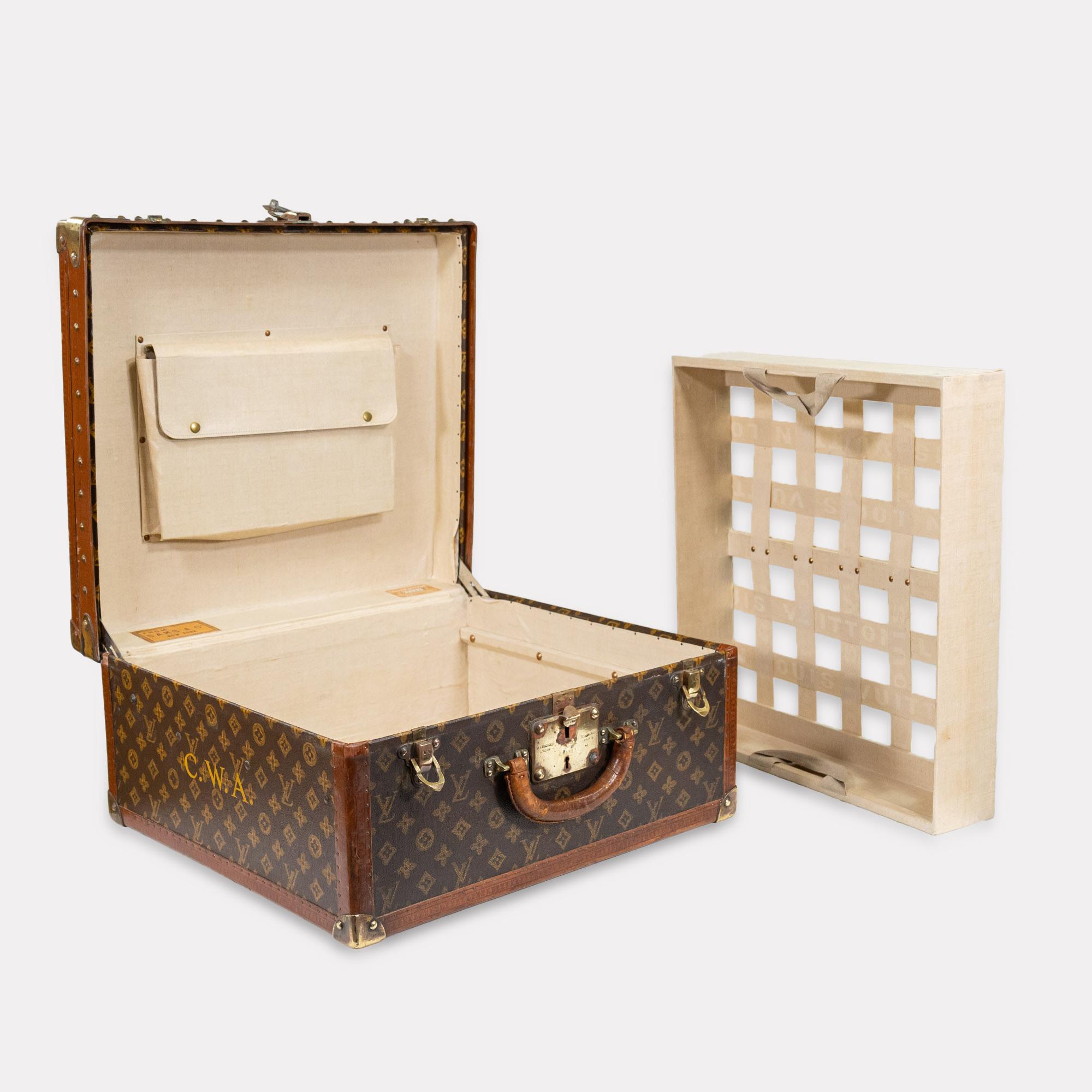 Juego de tres maletas Louis Vuitton de principios del siglo XX Art Decó en venta