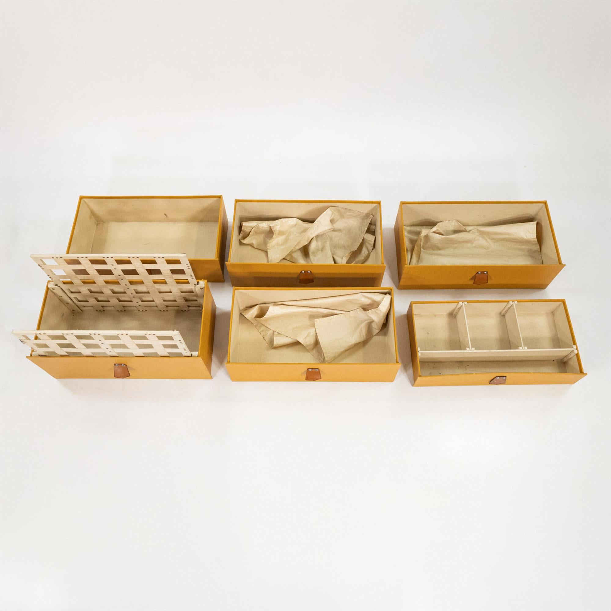 Juego de tres maletas Louis Vuitton de principios del siglo XX Hecho a mano en venta