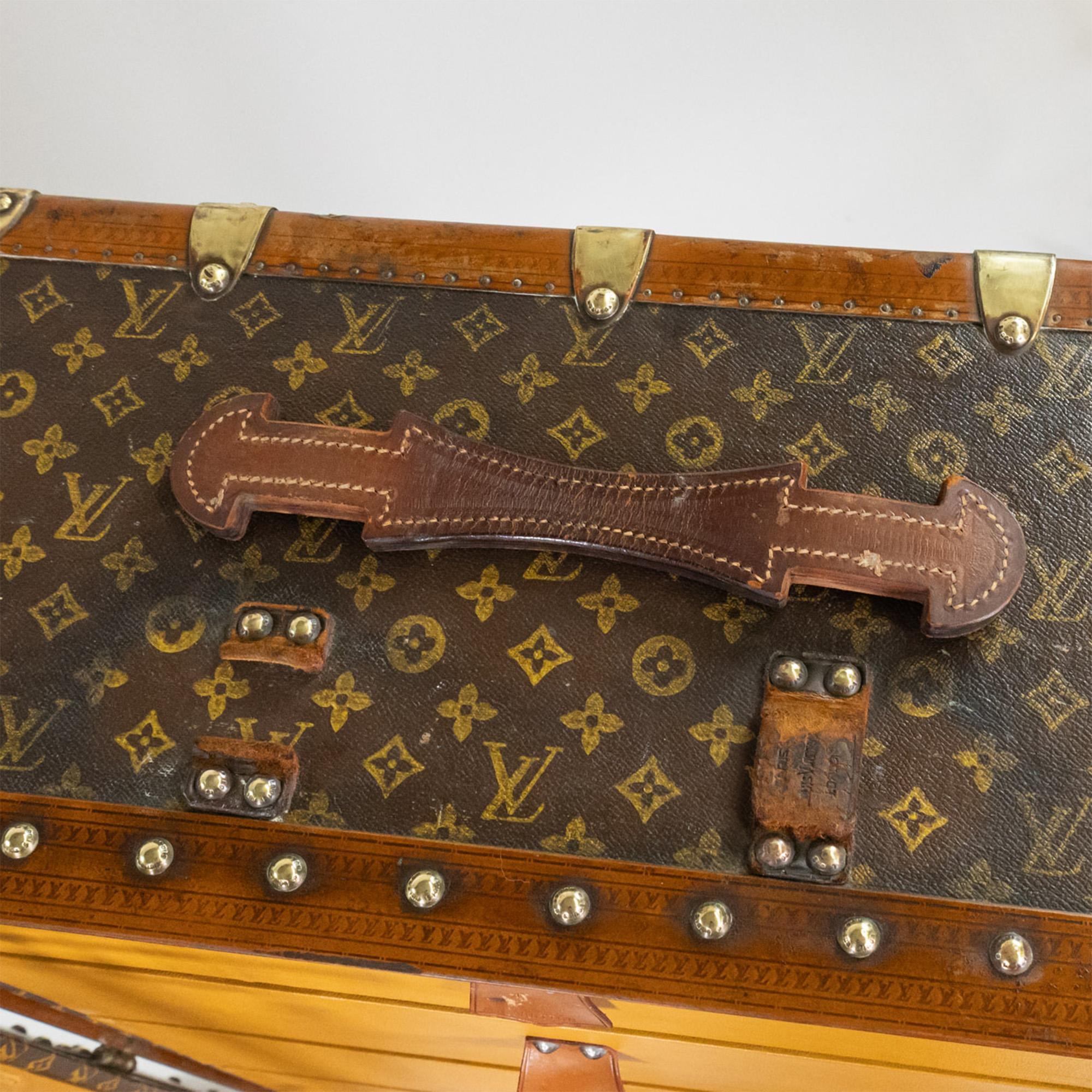 Juego de tres maletas Louis Vuitton de principios del siglo XX en venta 1