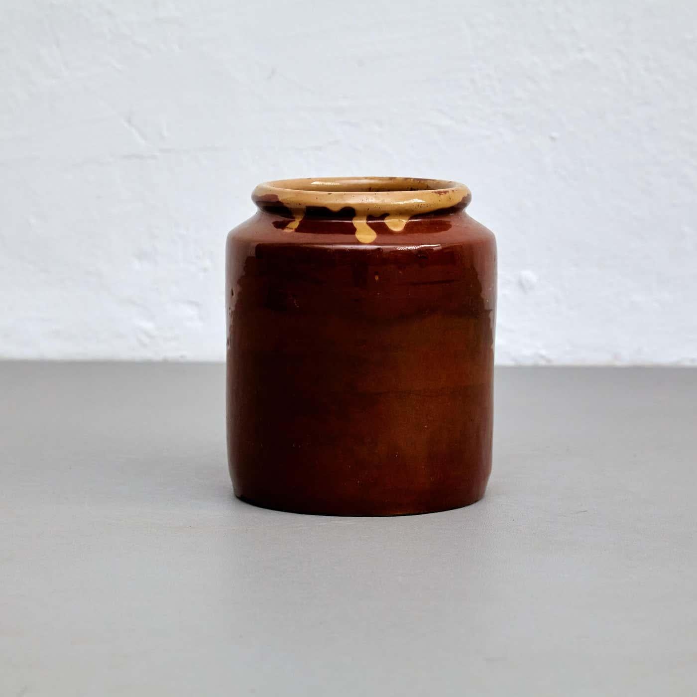 Ensemble de trois vases en céramique rustique du début du XXe siècle, datant d'environ 1940 en vente 5