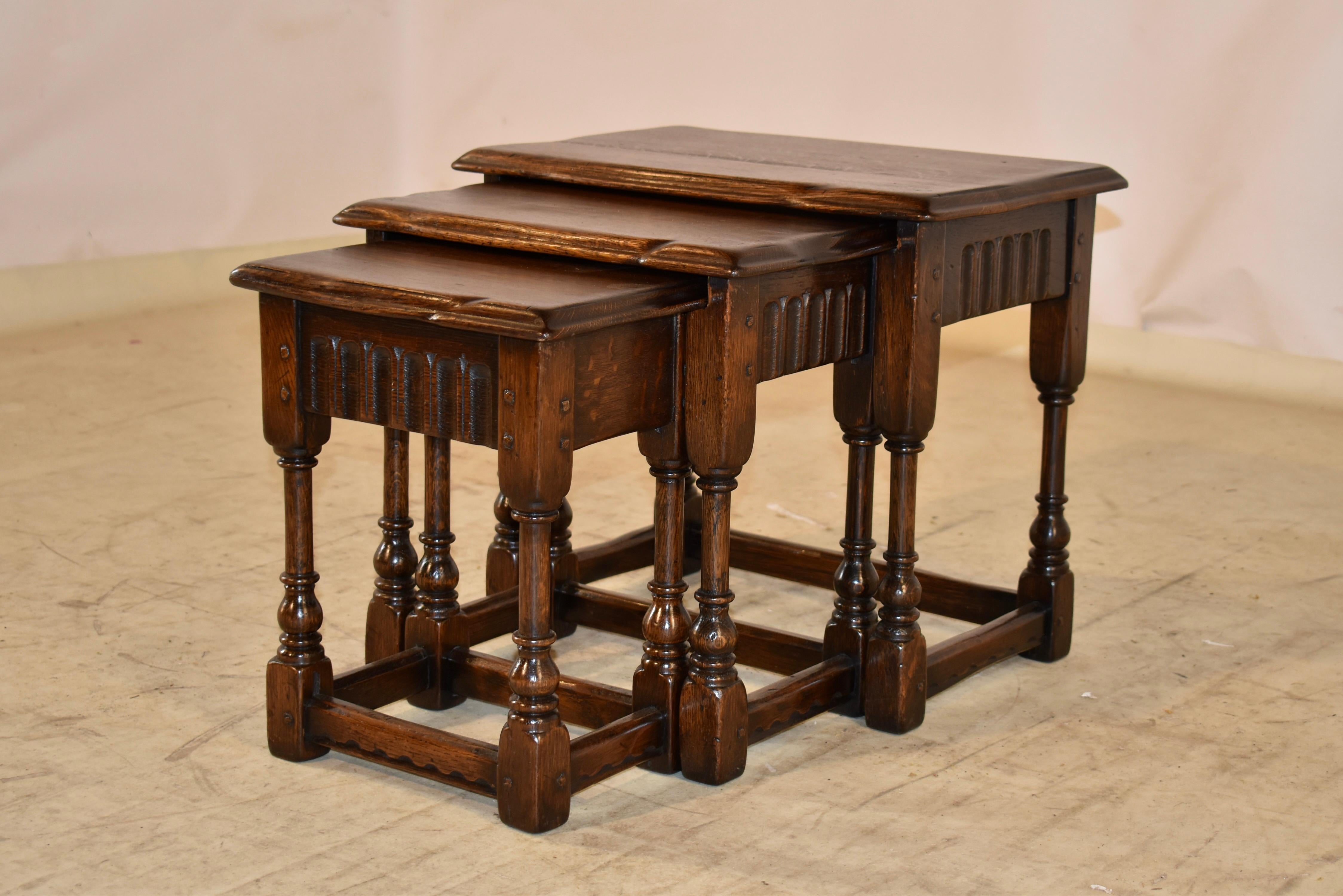 Set of Three Edwardian Nested Tables, C. 1900 In Good Condition In High Point, NC