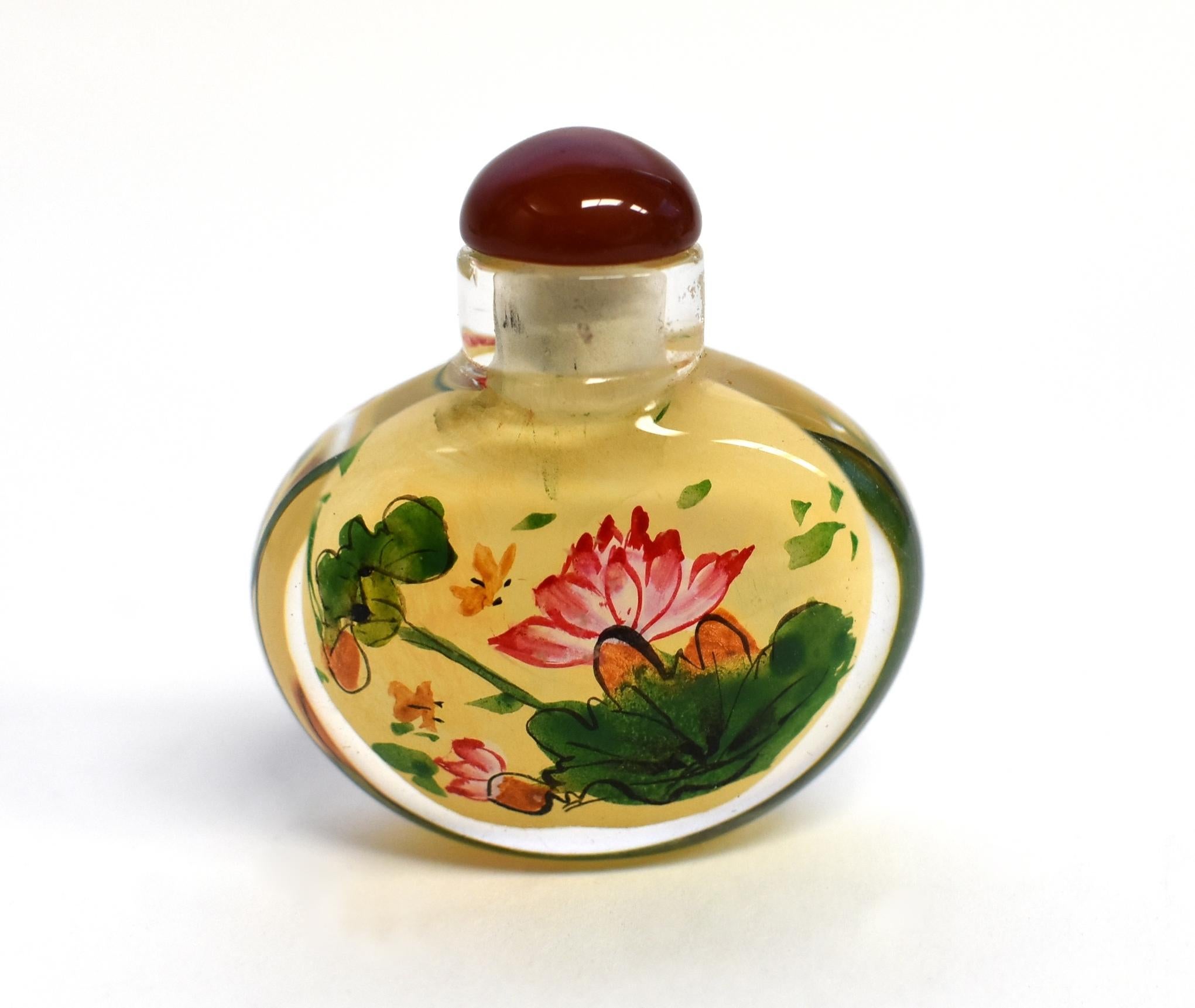 Set of Three Eglomise Reverse Painted Snuff Bottles with Lotus For Sale 5
