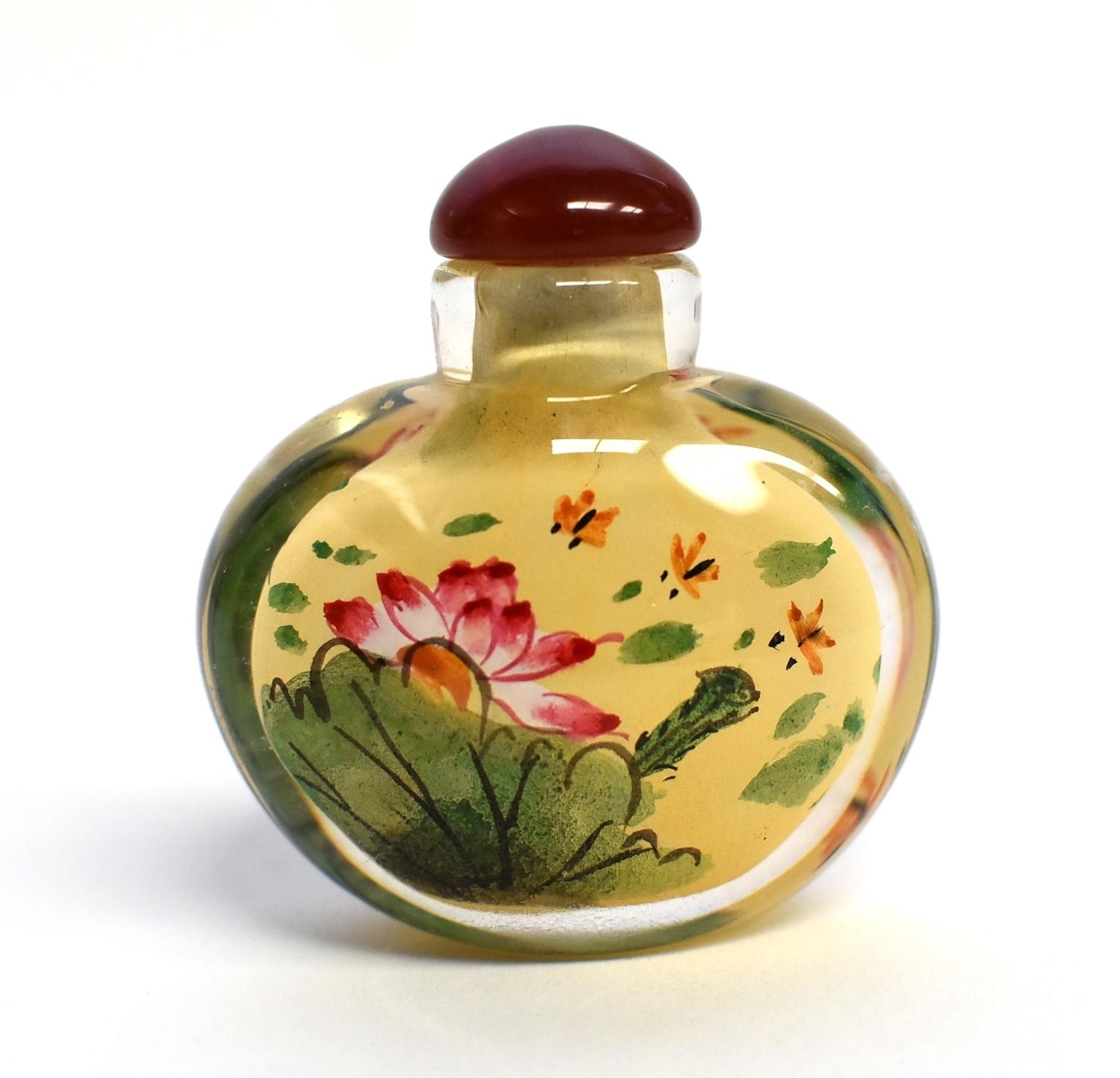Set of Three Eglomise Reverse Painted Snuff Bottles with Lotus For Sale 1