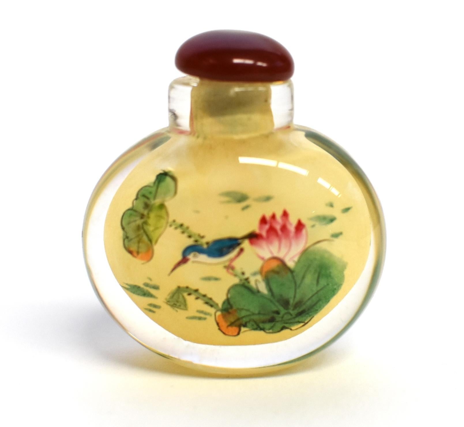 Set of Three Eglomise Reverse Painted Snuff Bottles with Lotus For Sale 2