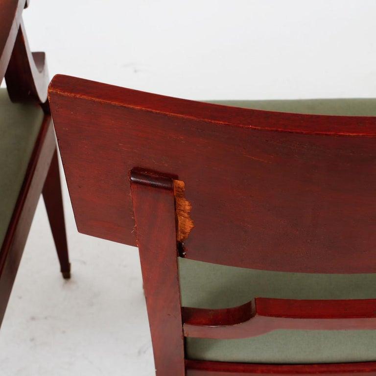 Europeo Set di tre eleganti sedie in stile impero in mogano, una coppia e una sedia singola in vendita