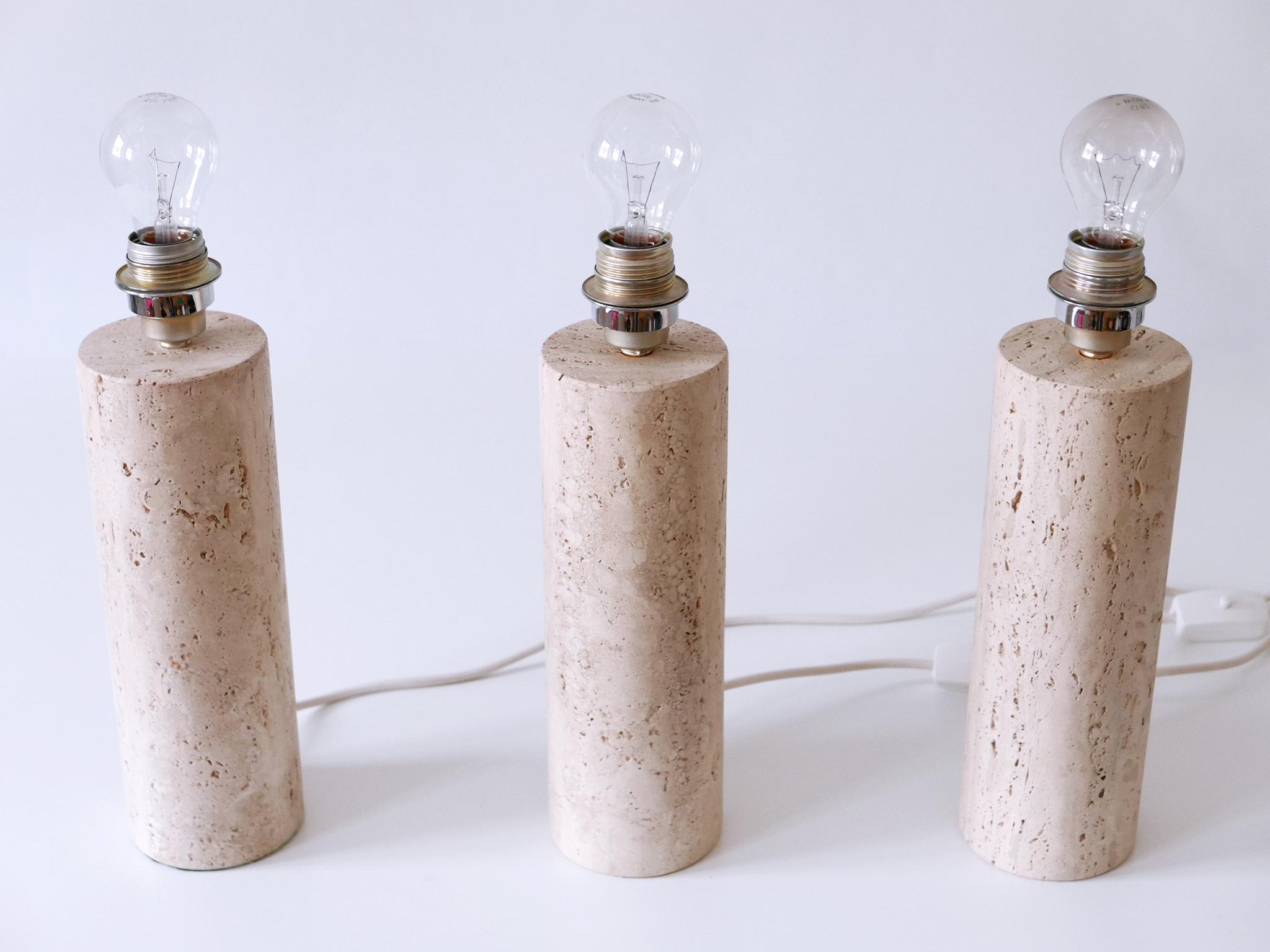 Set of Three Elegant Mid Century Modern Travertine Table Lamps Italy 1960s For Sale 7