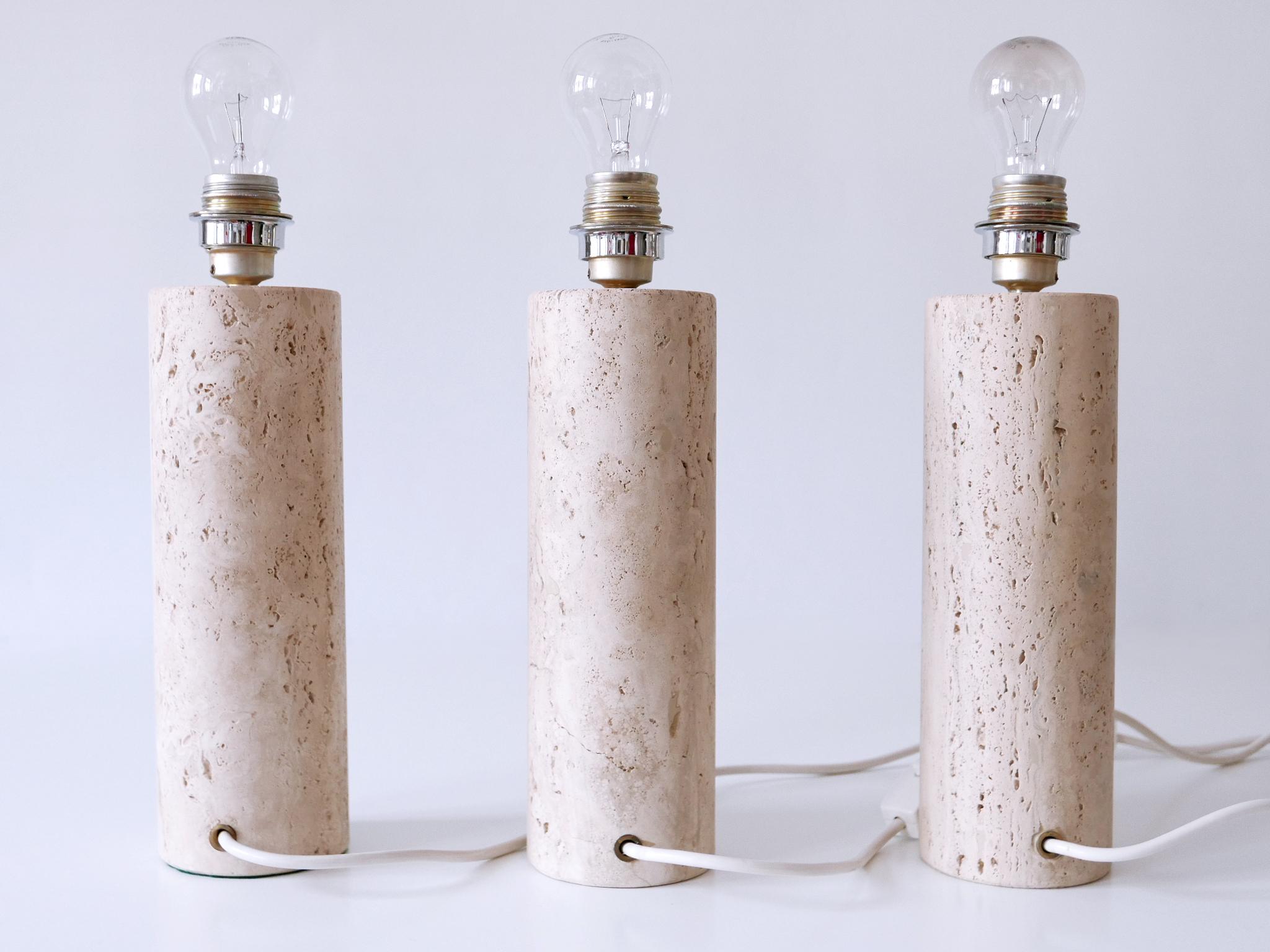 Set of Three Elegant Mid Century Modern Travertine Table Lamps Italy 1960s For Sale 11