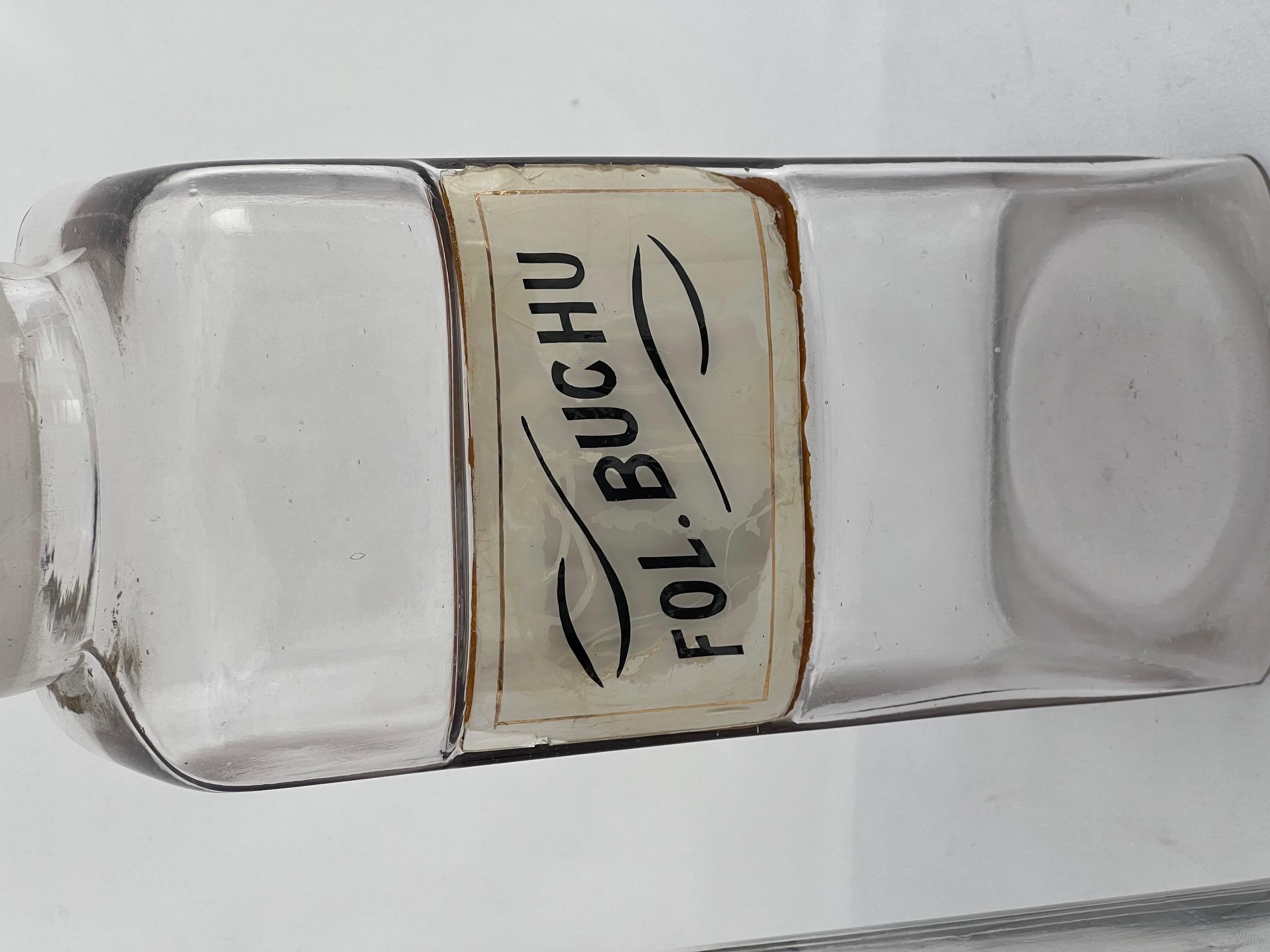 Set of Three English Apothecary Bottles In Good Condition In Los Angeles, CA