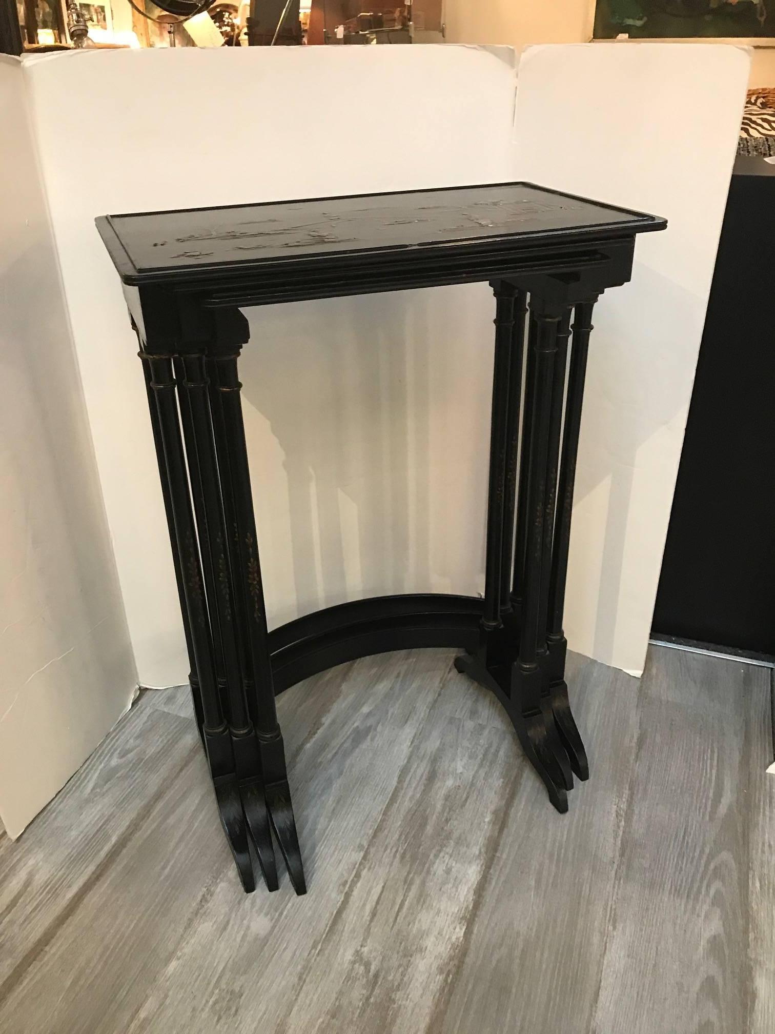Set of Three English Chinoiserie Nesting Tables In Excellent Condition In Lambertville, NJ
