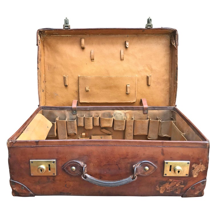Set of Three English Edwardian Leather Suitcases at 1stDibs