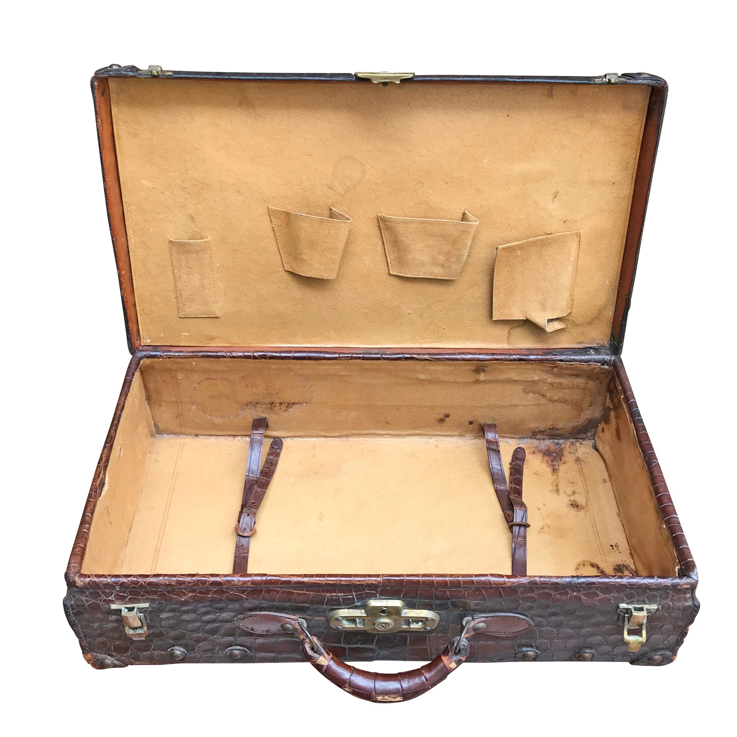 Set of Three English Edwardian Leather Suitcases 3