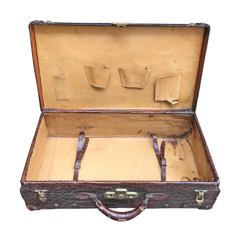 Set of Three English Edwardian Leather Suitcases at 1stDibs