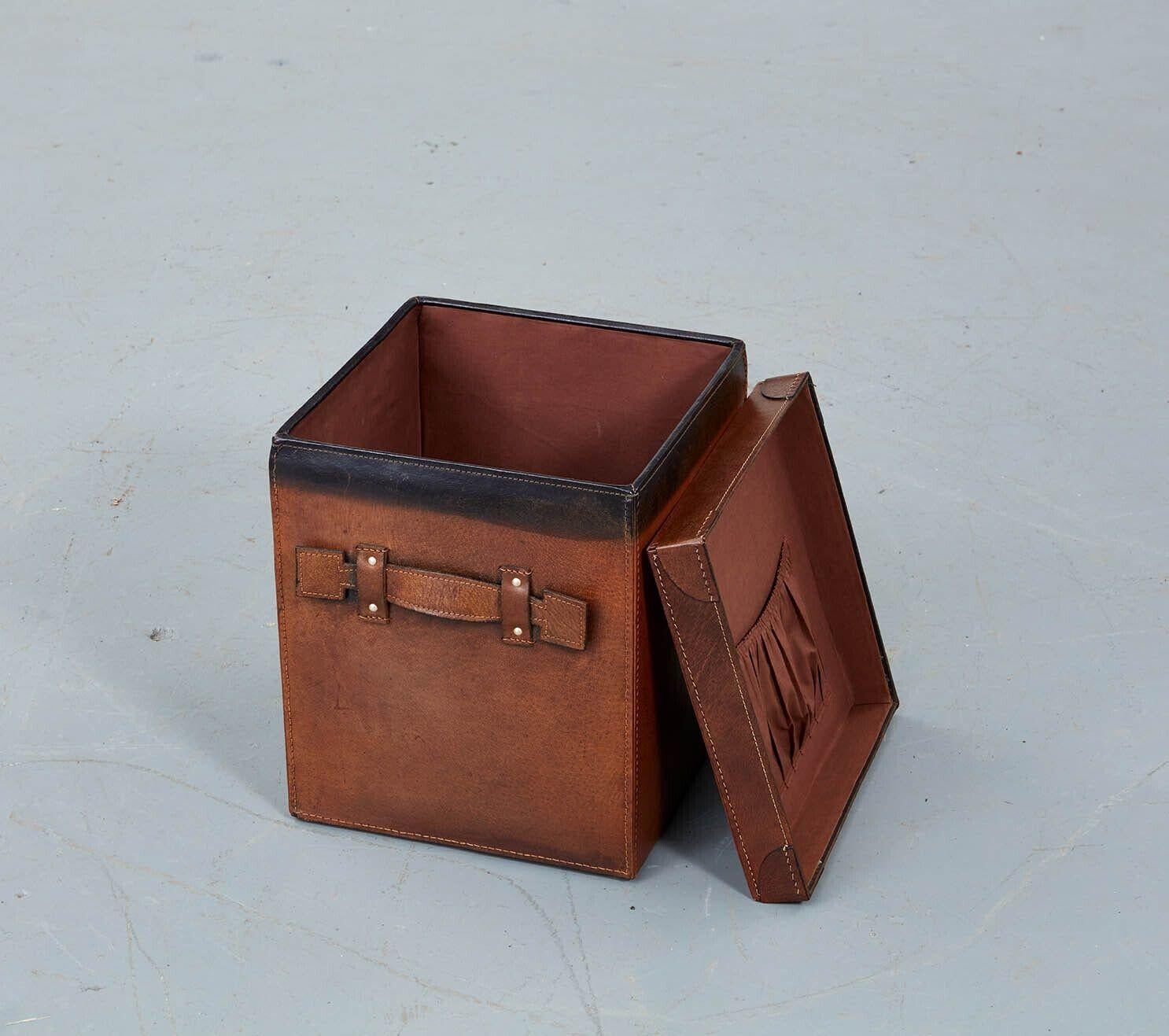 Set of Three English Nesting Leather Dispatch Boxes For Sale 1