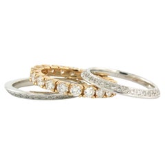 juego de tres anillos de eternidad con diamantes talla brillante de hasta 2,80 ct oro de 18k