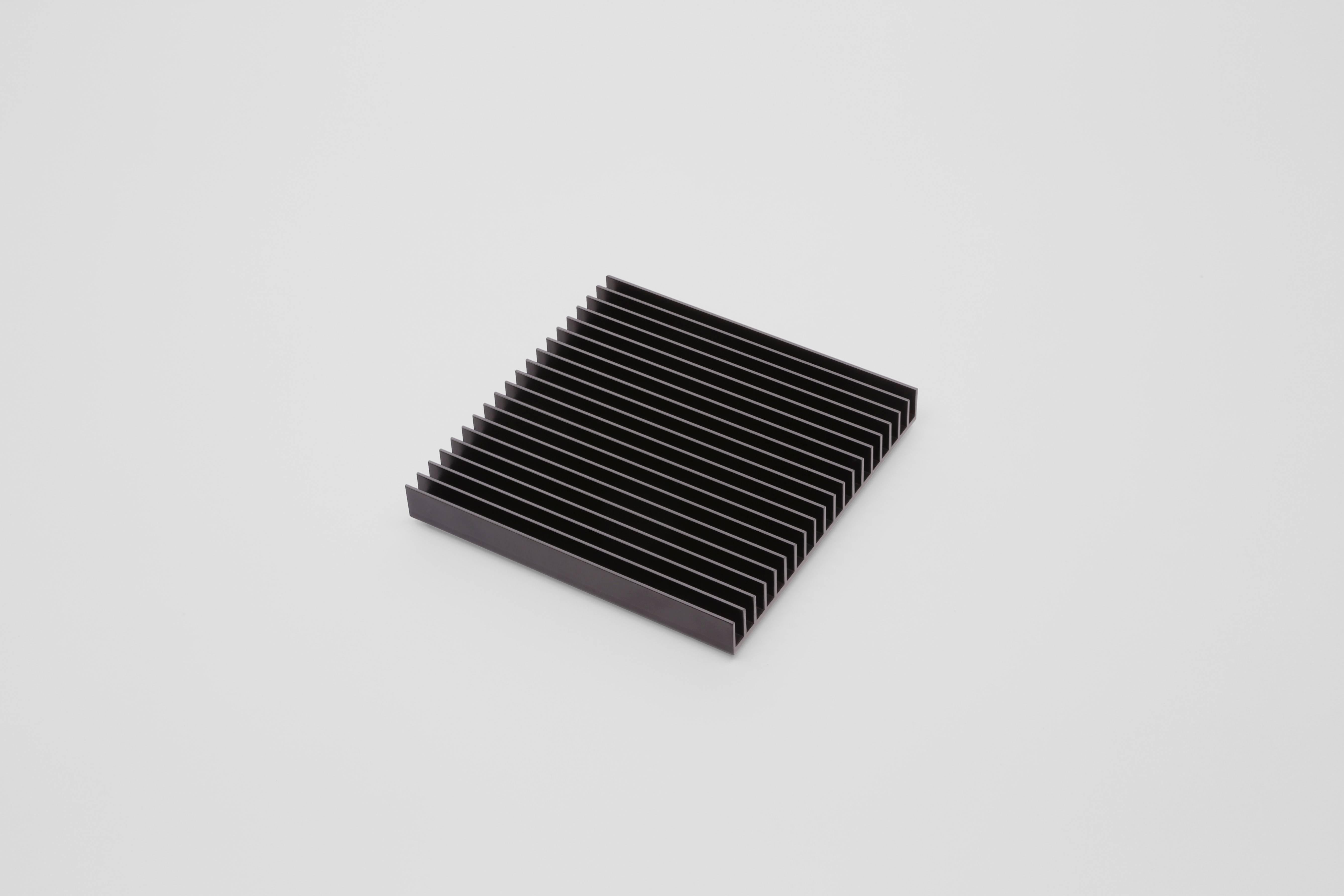 Modern Set of Three, Fin Trivet from Souda, Black, in Stock For Sale