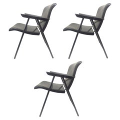 Ensemble de trois chaises pliantes en métal de Russel Wright
