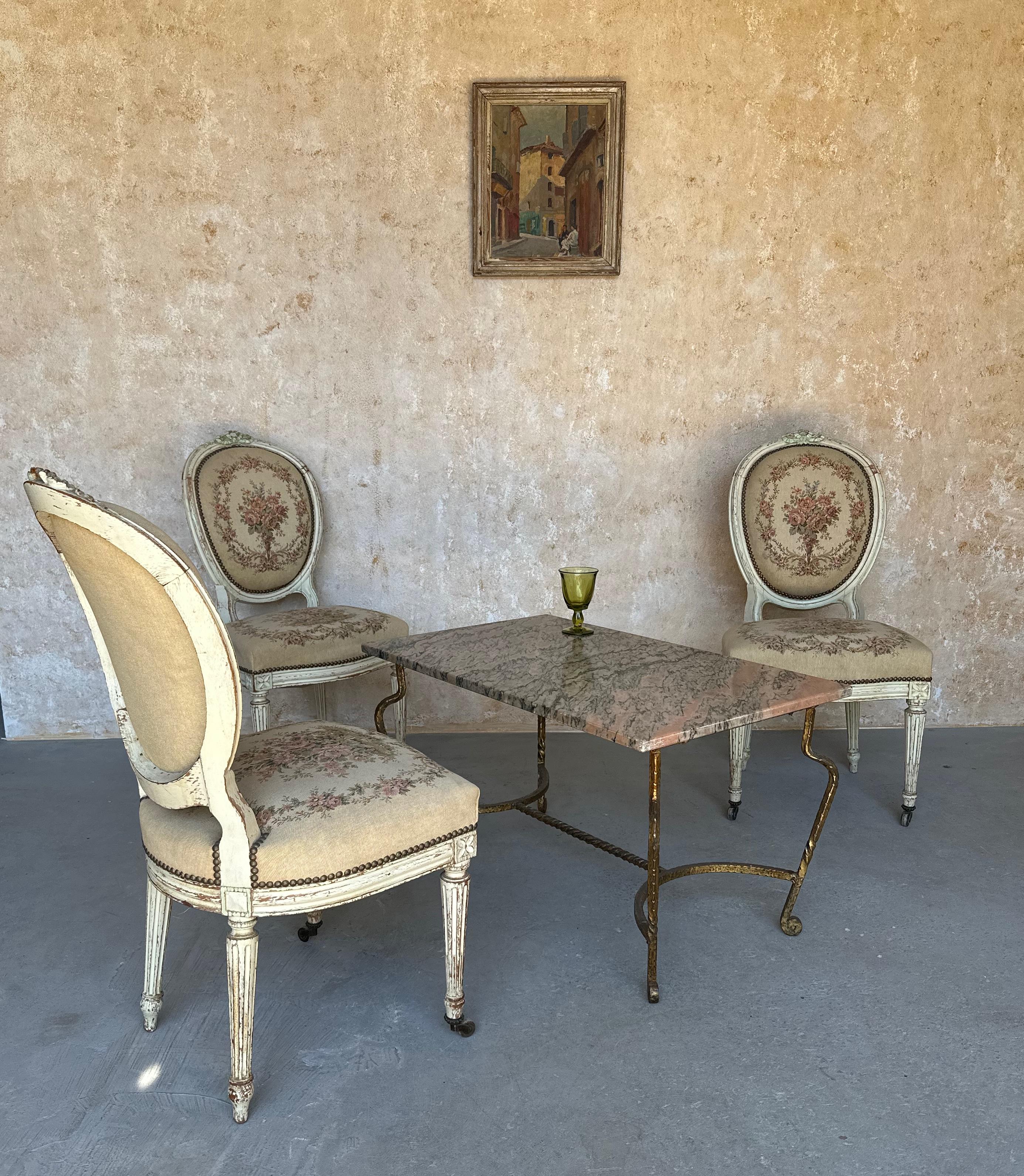 Satz von drei französischen Beistellstühlen im Louis-XVI-Stil des 19. Jahrhunderts im Angebot 9