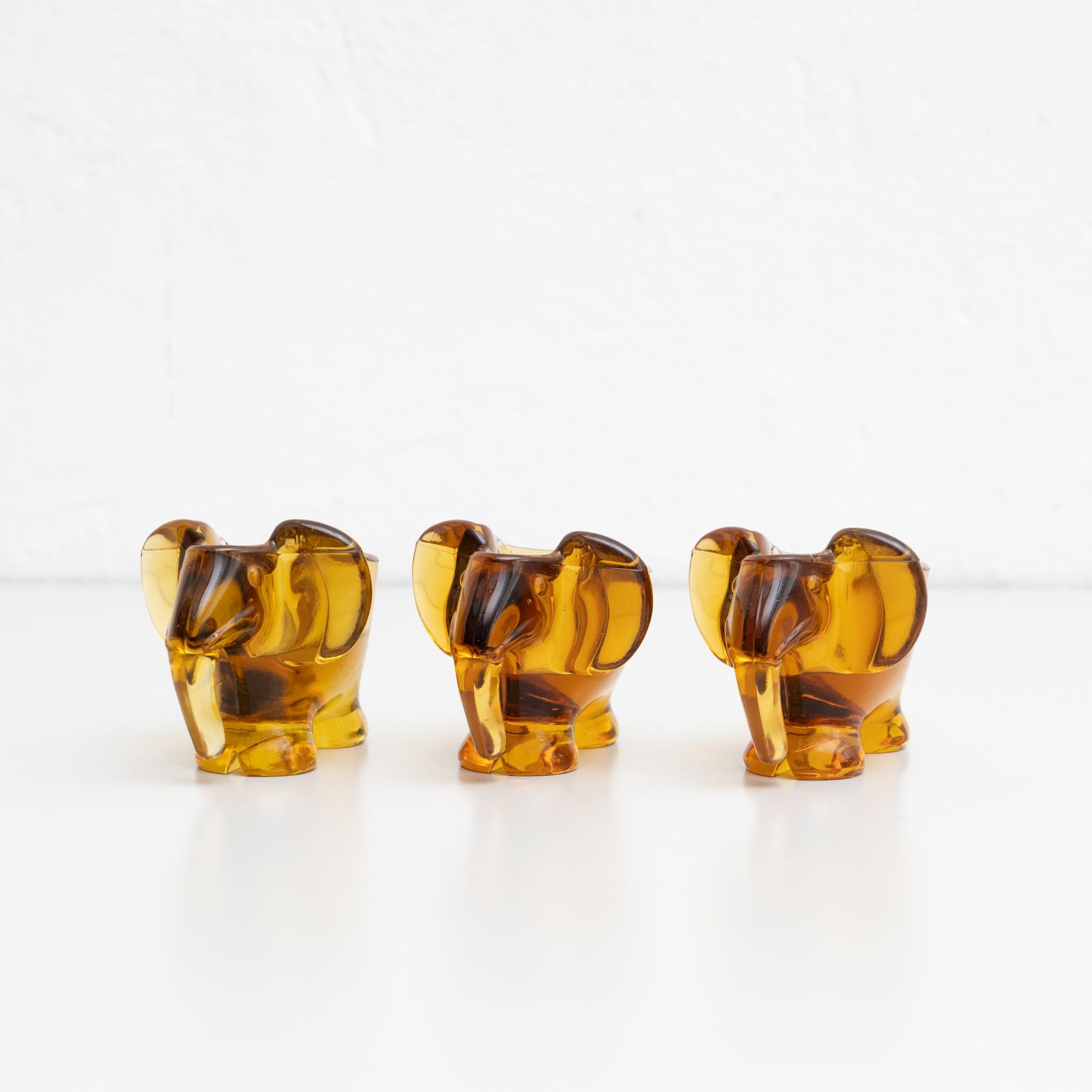 Set of Three French Crystal Elephants, circa 1960 In Good Condition In Barcelona, Barcelona